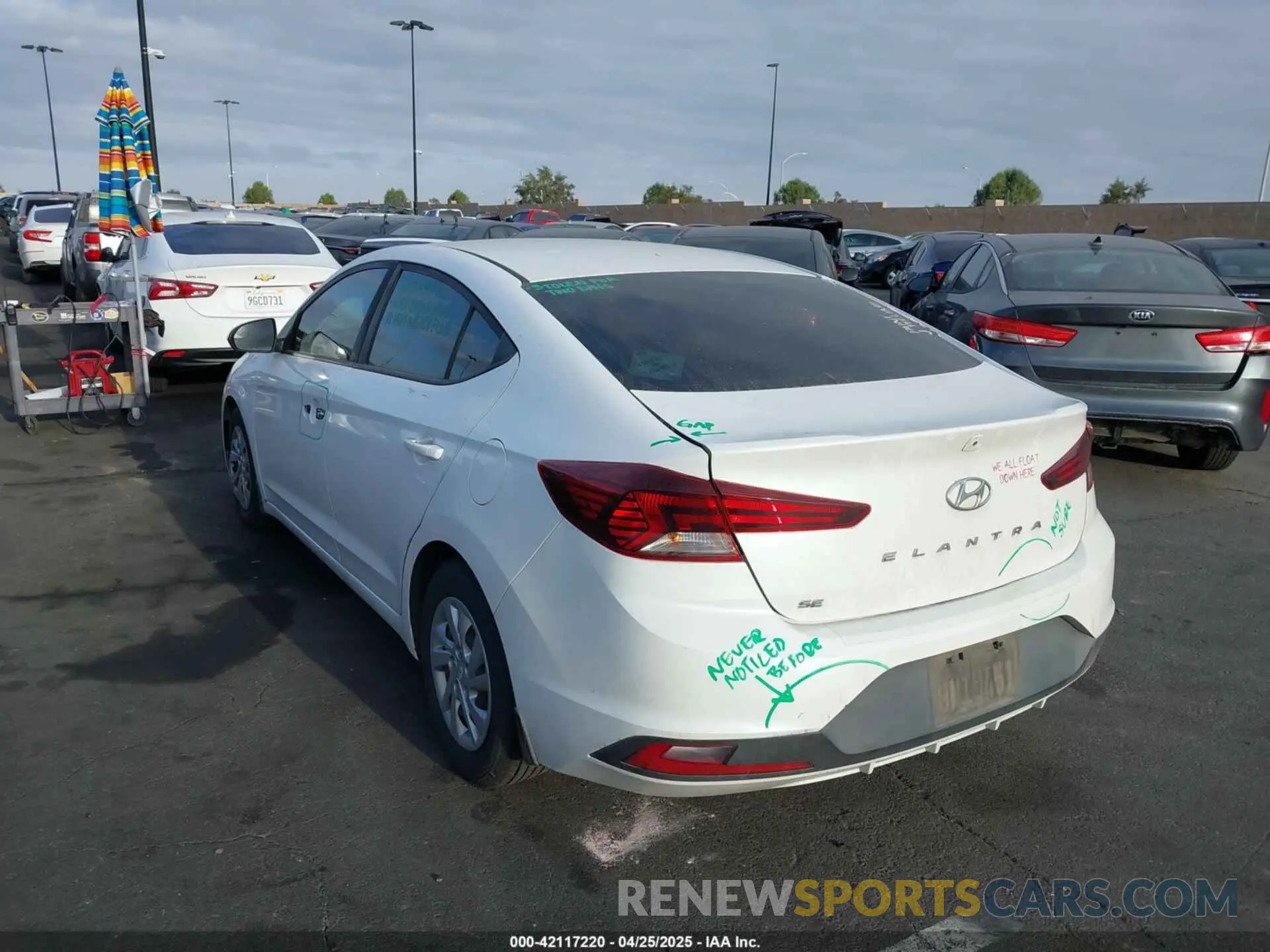 3 Photograph of a damaged car 5NPD74LF9LH501450 HYUNDAI ELANTRA 2020