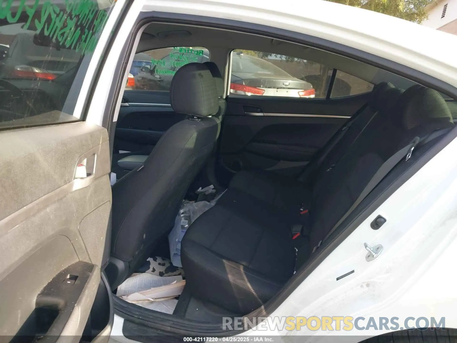8 Photograph of a damaged car 5NPD74LF9LH501450 HYUNDAI ELANTRA 2020