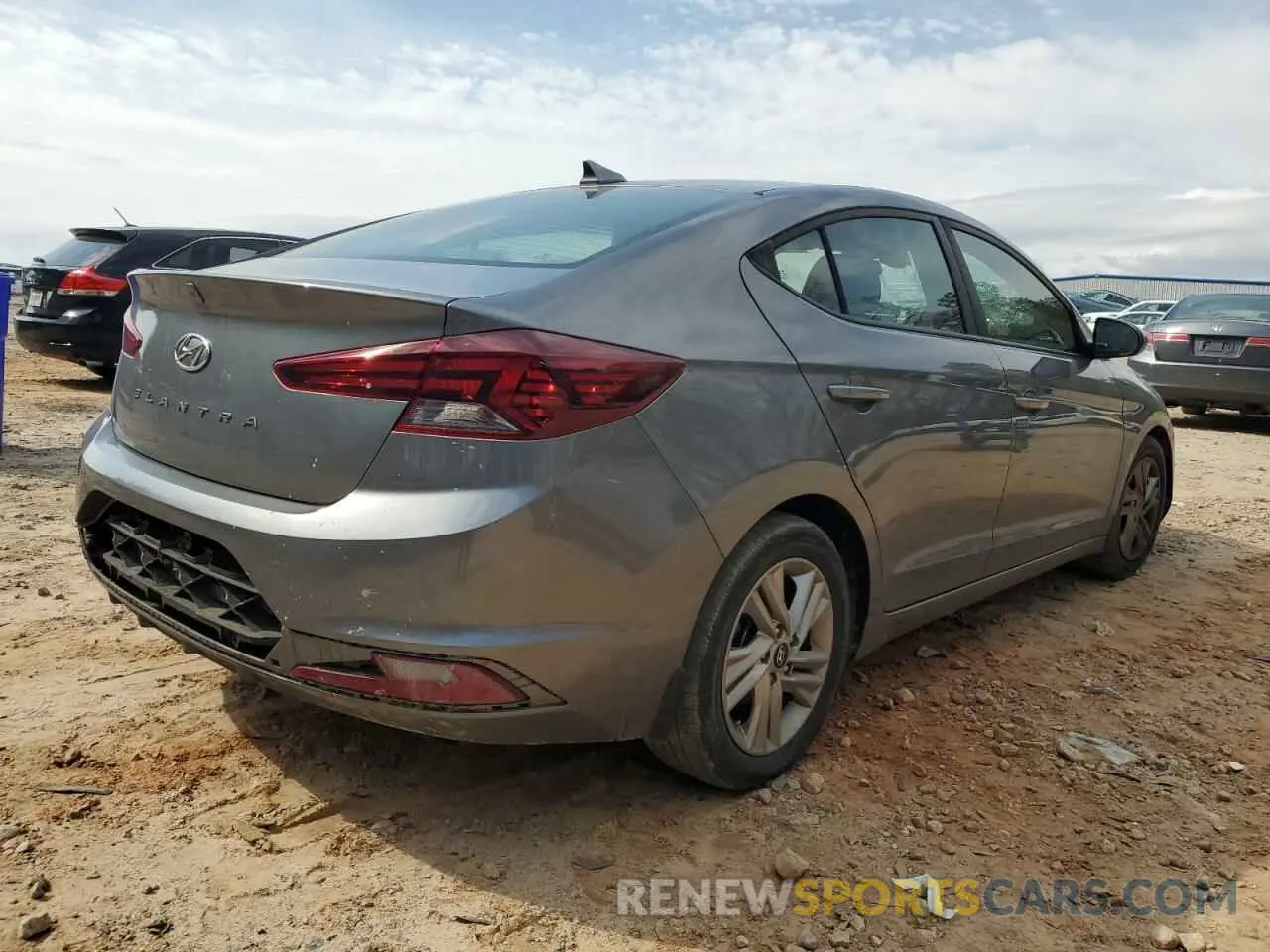 3 Photograph of a damaged car 5NPD84LF0LH499164 HYUNDAI ELANTRA 2020
