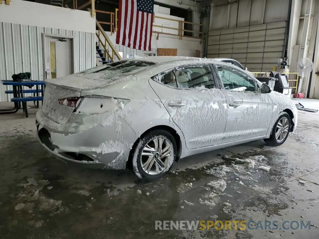 3 Photograph of a damaged car 5NPD84LF0LH519736 HYUNDAI ELANTRA 2020