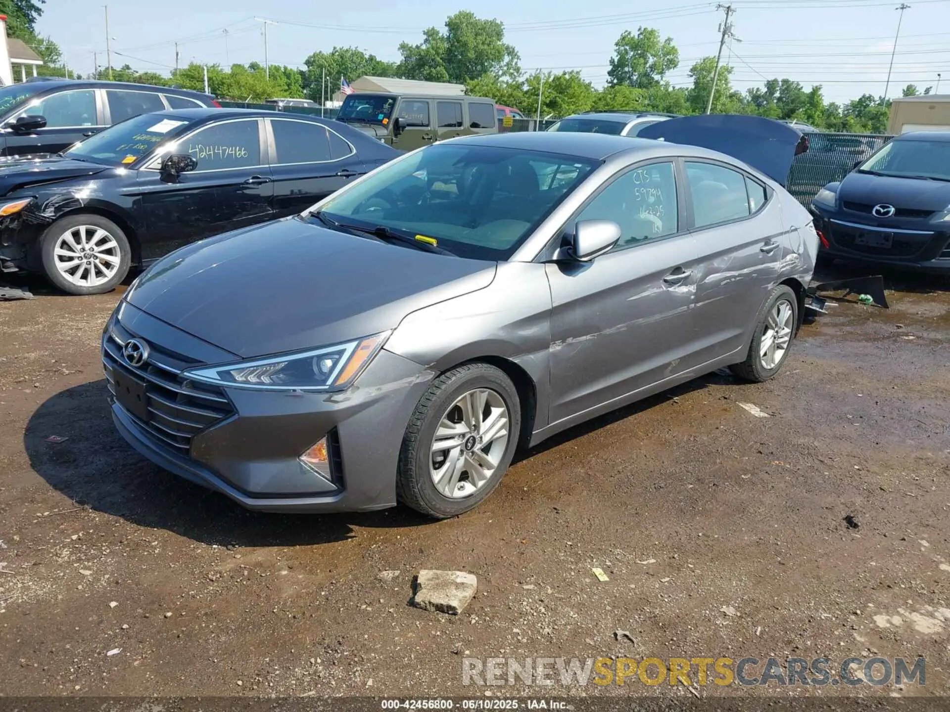 2 Photograph of a damaged car 5NPD84LF0LH526802 HYUNDAI ELANTRA 2020