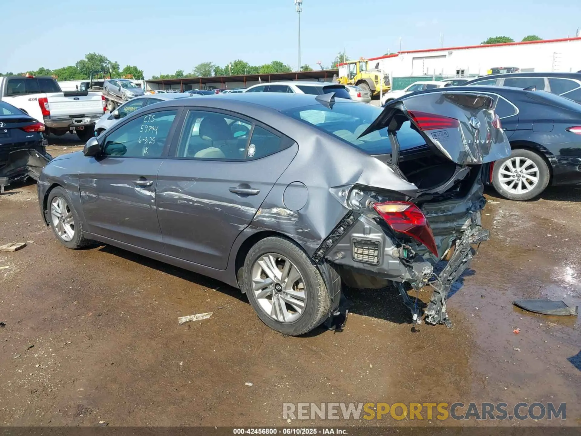 3 Photograph of a damaged car 5NPD84LF0LH526802 HYUNDAI ELANTRA 2020