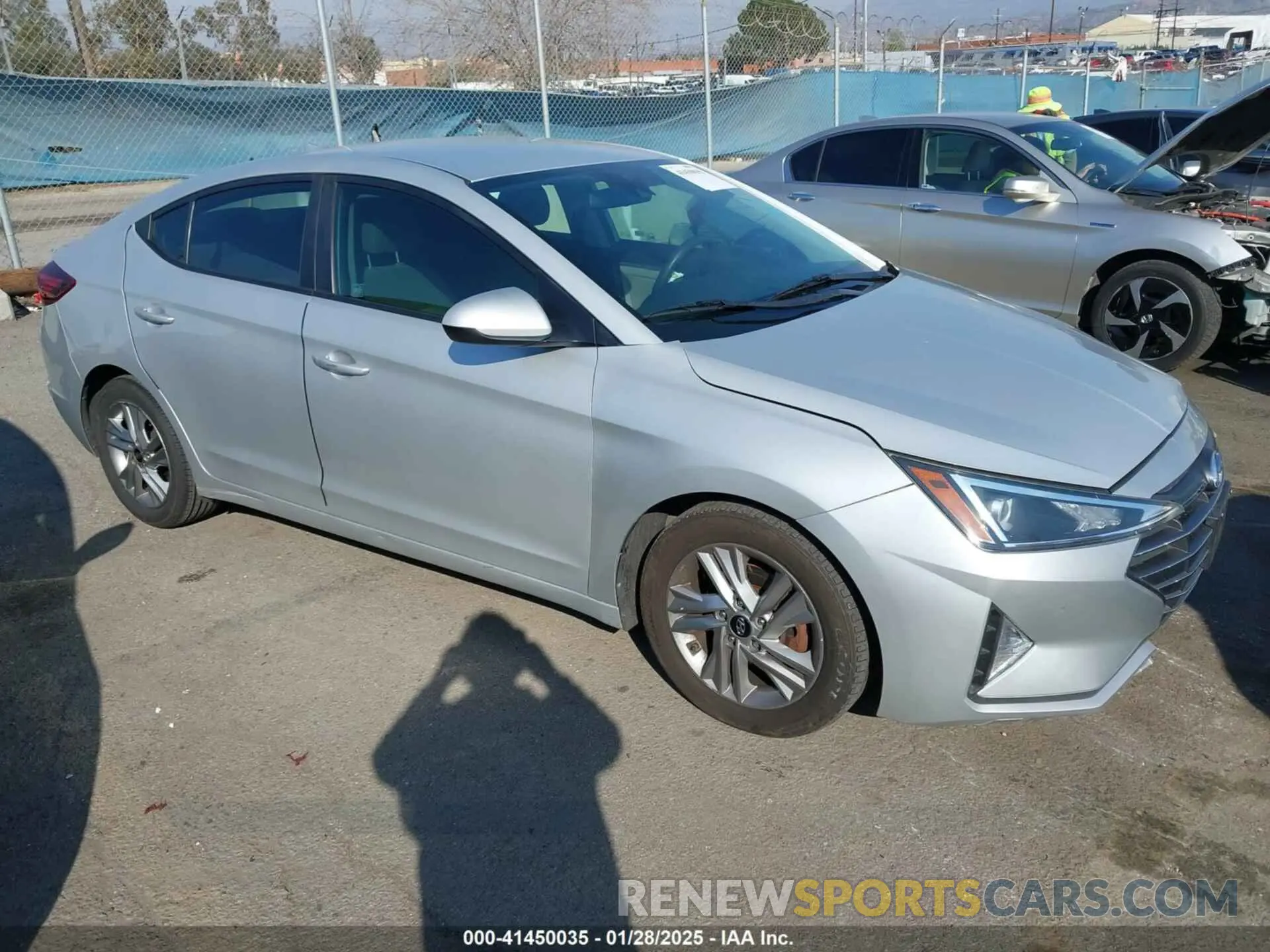 1 Photograph of a damaged car 5NPD84LF0LH532695 HYUNDAI ELANTRA 2020