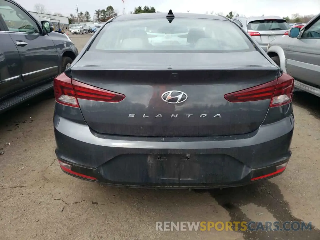 6 Photograph of a damaged car 5NPD84LF0LH562795 HYUNDAI ELANTRA 2020