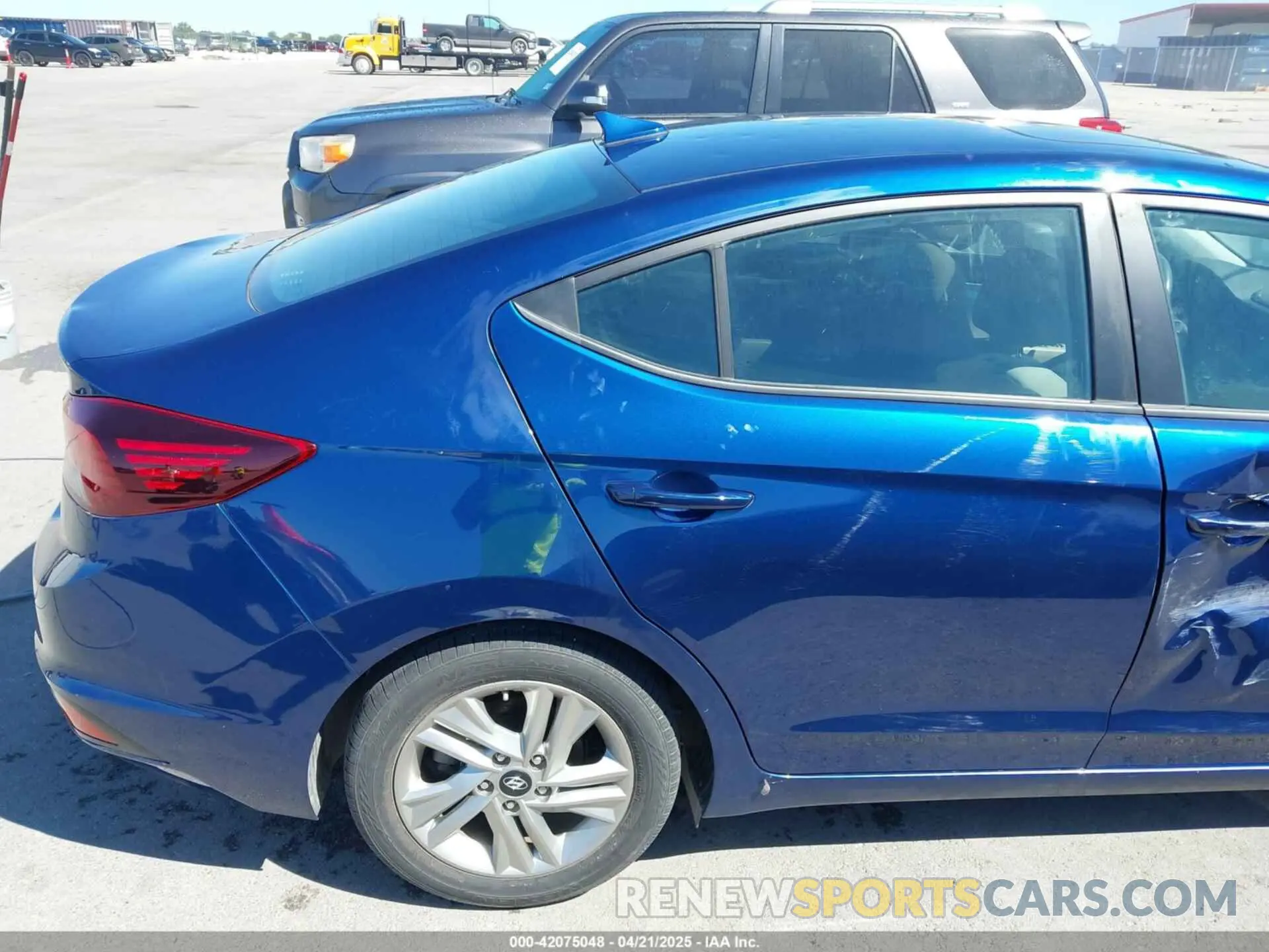 18 Фотография поврежденного автомобиля 5NPD84LF0LH586904 HYUNDAI ELANTRA 2020