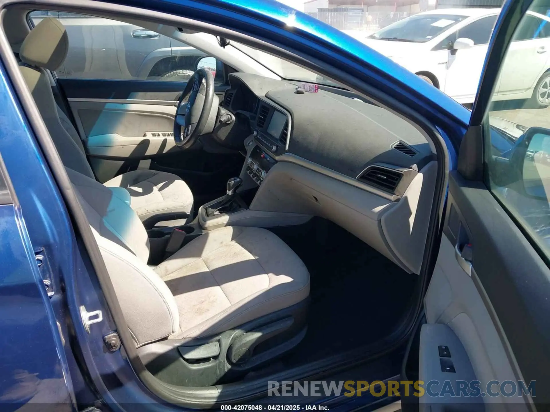 5 Фотография поврежденного автомобиля 5NPD84LF0LH586904 HYUNDAI ELANTRA 2020