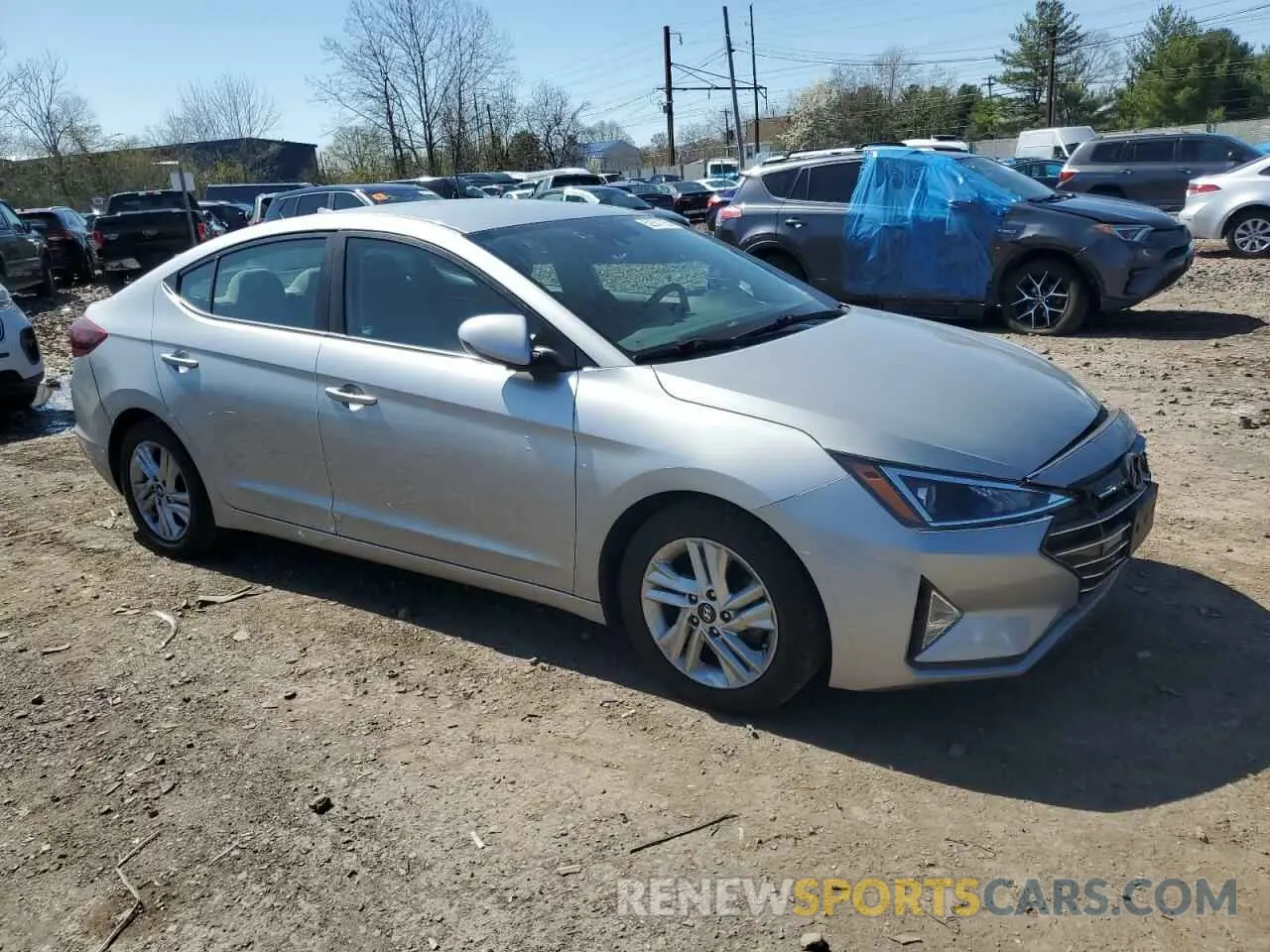 4 Photograph of a damaged car 5NPD84LF0LH624860 HYUNDAI ELANTRA 2020