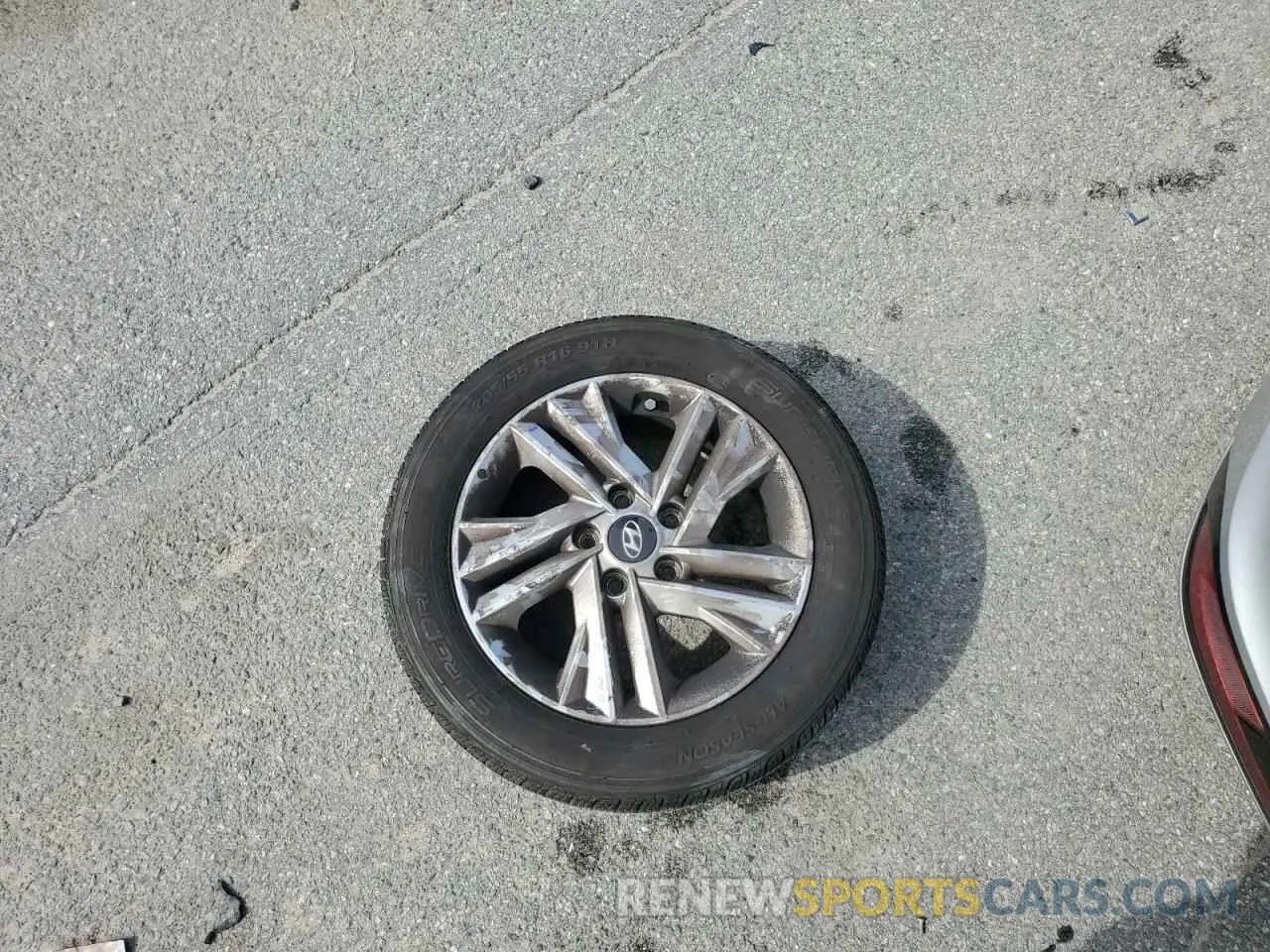 12 Photograph of a damaged car 5NPD84LF1LH523228 HYUNDAI ELANTRA 2020
