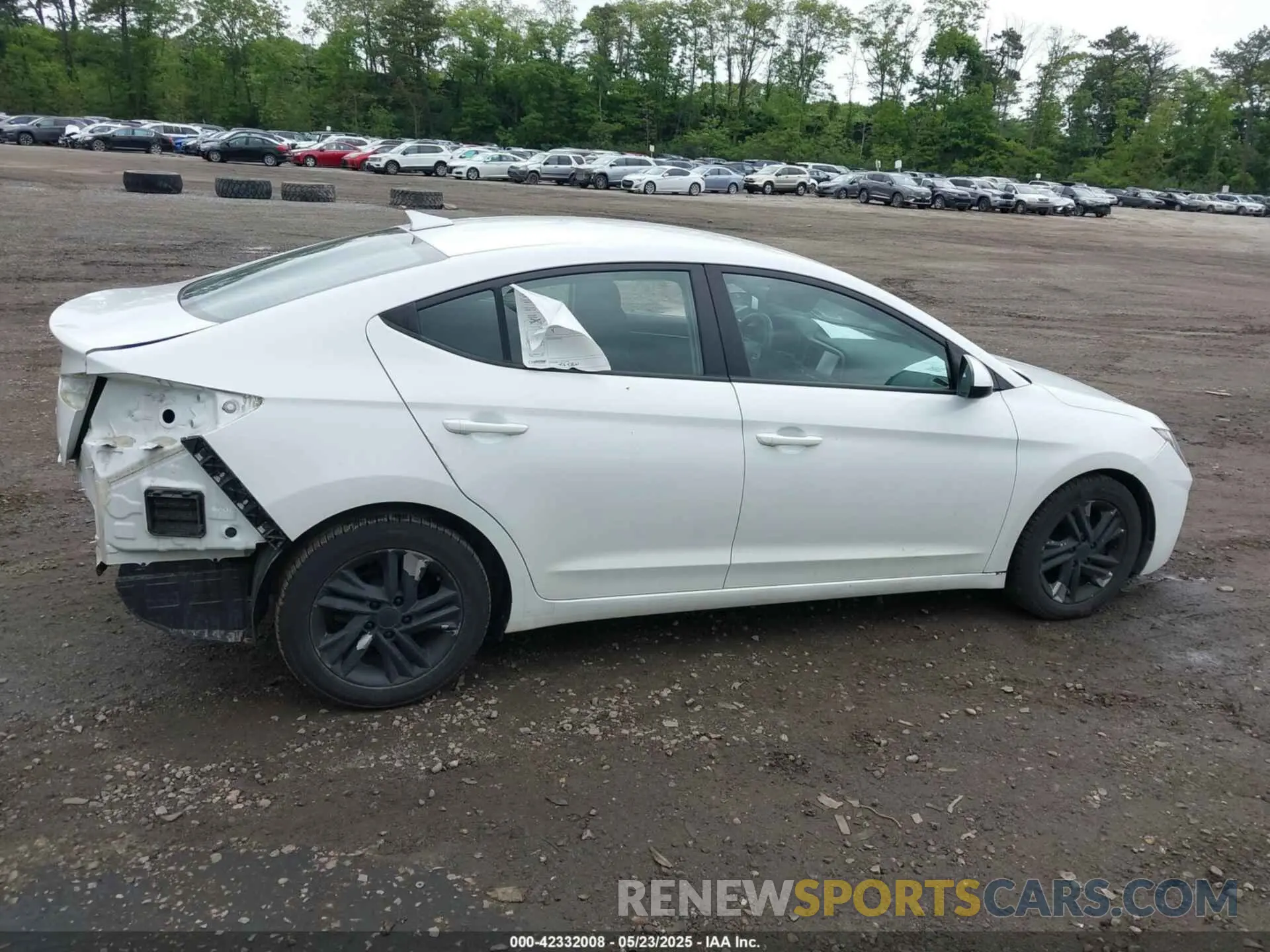 13 Photograph of a damaged car 5NPD84LF1LH527750 HYUNDAI ELANTRA 2020