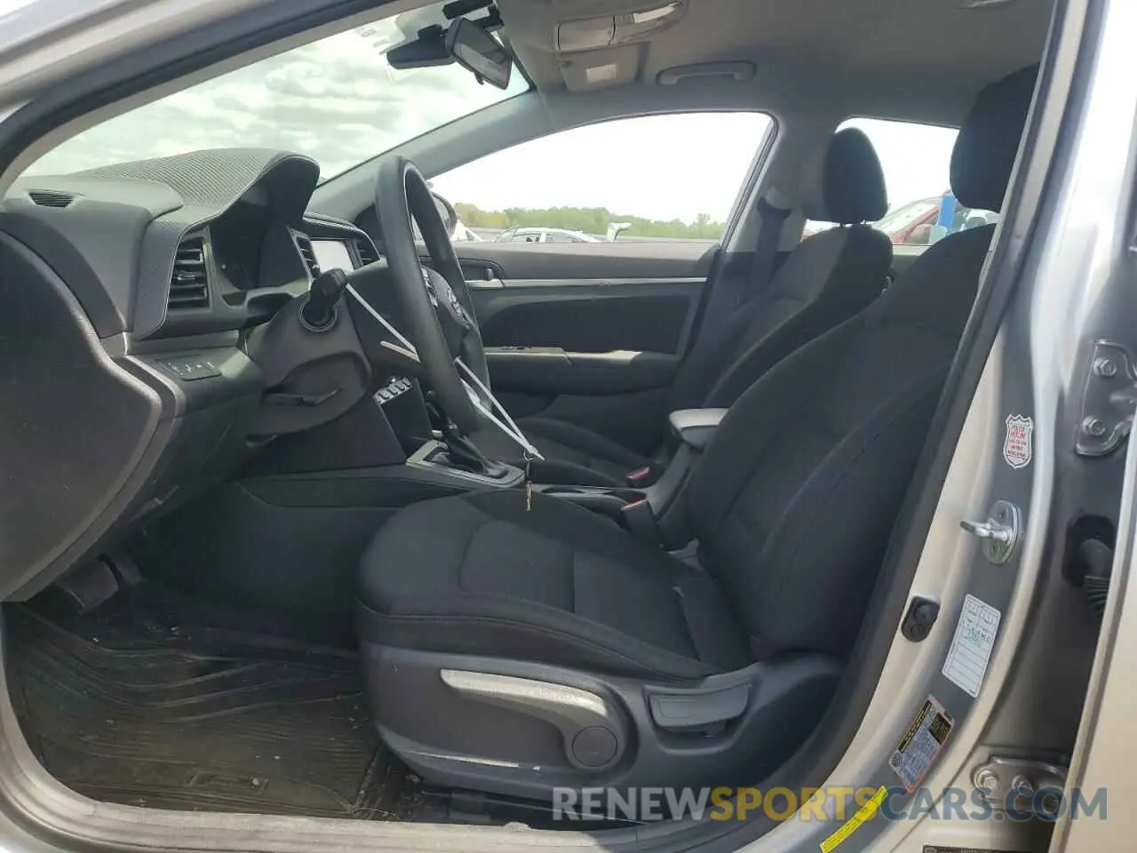 7 Фотография поврежденного автомобиля 5NPD84LF1LH574311 HYUNDAI ELANTRA 2020