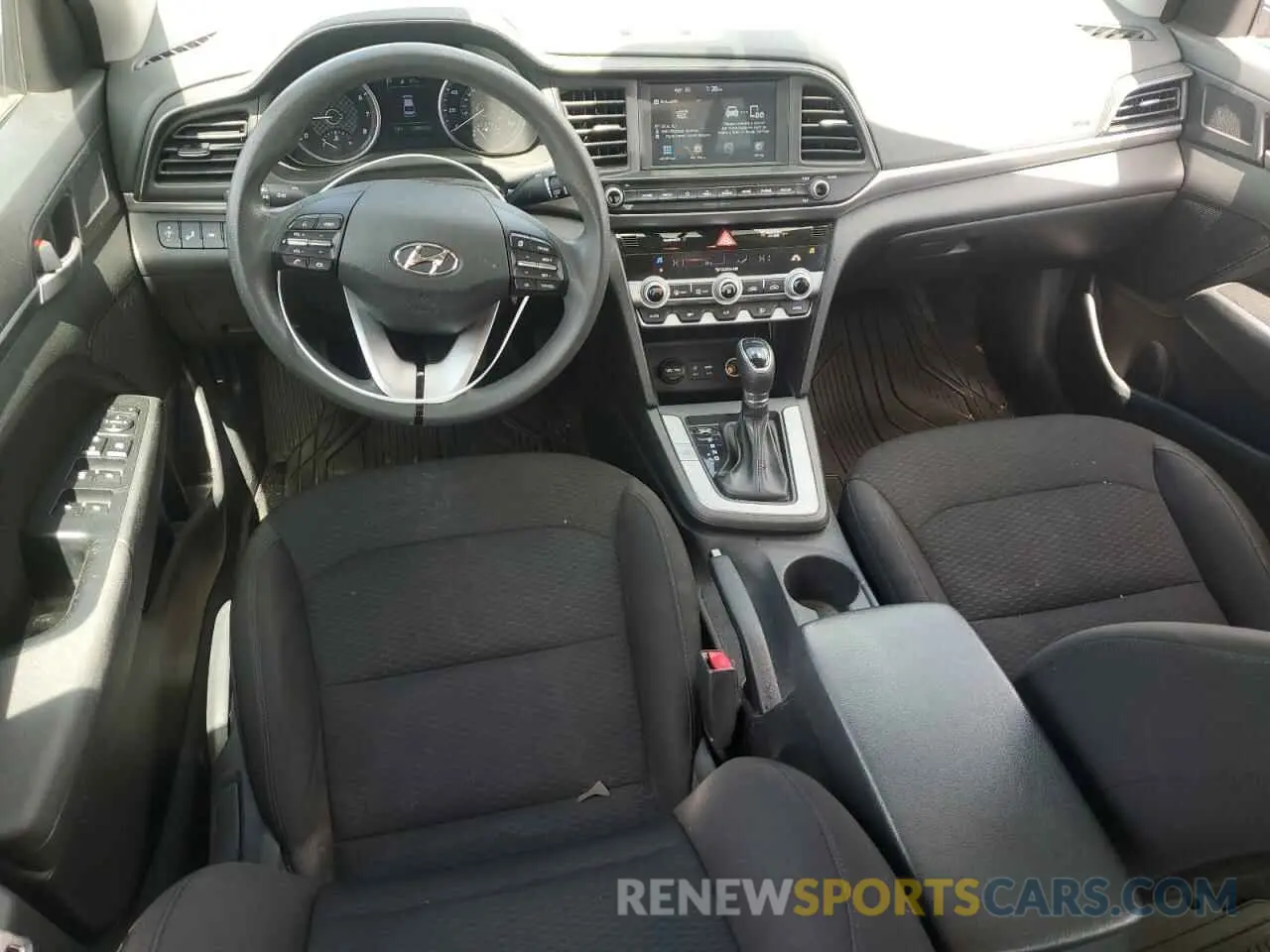 8 Фотография поврежденного автомобиля 5NPD84LF1LH574311 HYUNDAI ELANTRA 2020