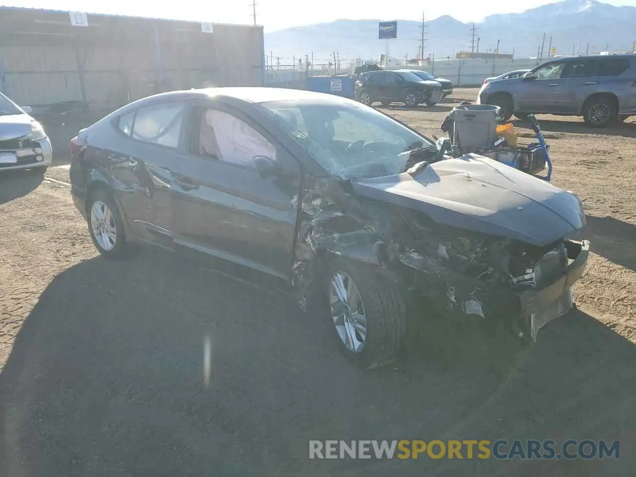 4 Photograph of a damaged car 5NPD84LF1LH581288 HYUNDAI ELANTRA 2020