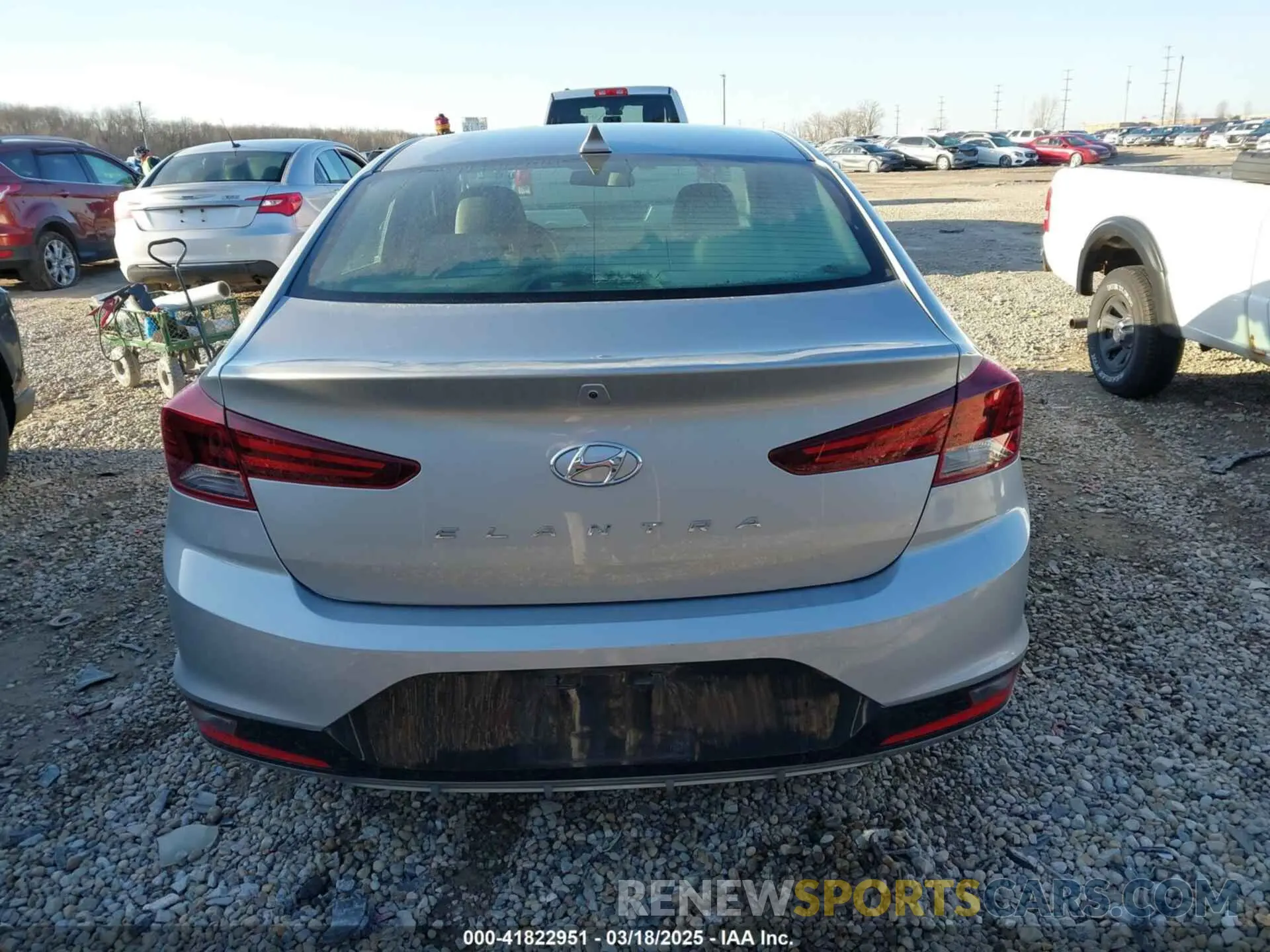 16 Photograph of a damaged car 5NPD84LF1LH583851 HYUNDAI ELANTRA 2020