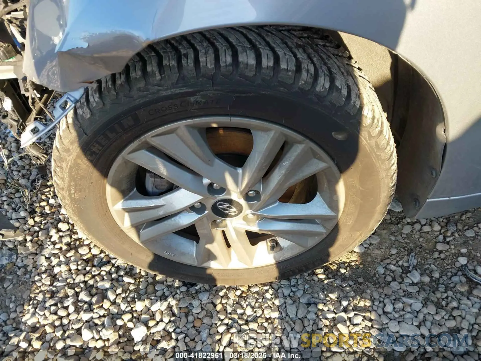 6 Photograph of a damaged car 5NPD84LF1LH583851 HYUNDAI ELANTRA 2020