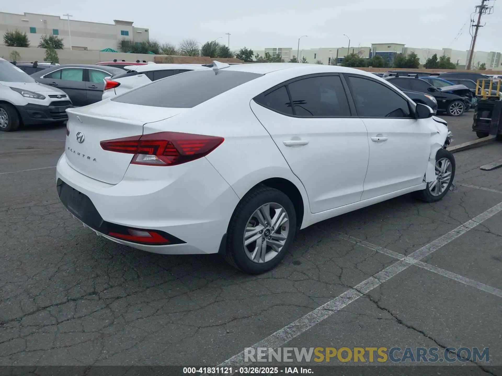 4 Фотография поврежденного автомобиля 5NPD84LF1LH603581 HYUNDAI ELANTRA 2020