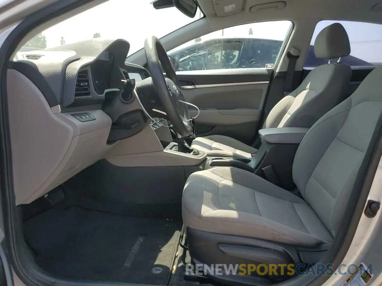 7 Photograph of a damaged car 5NPD84LF1LH610787 HYUNDAI ELANTRA 2020