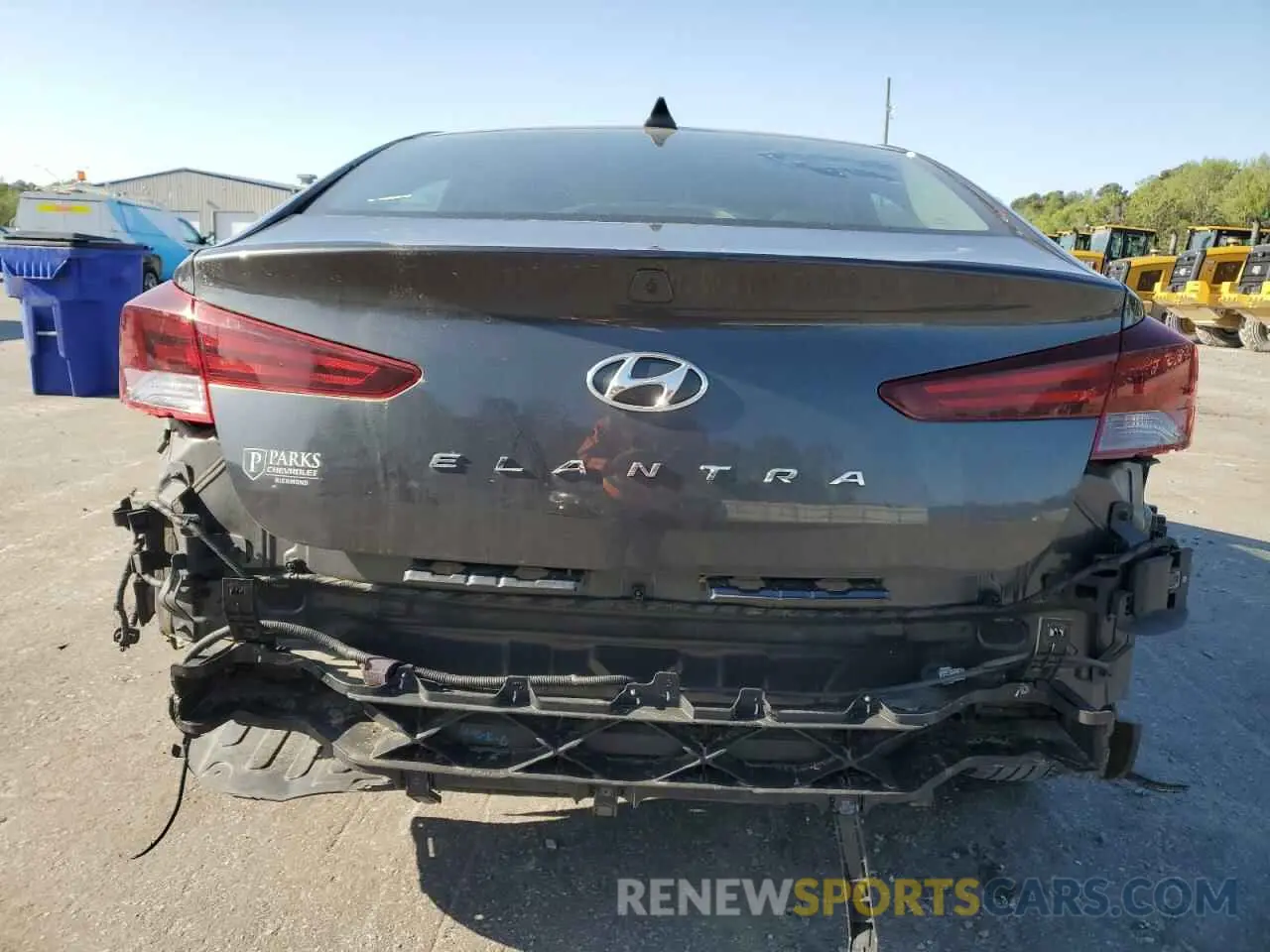 6 Photograph of a damaged car 5NPD84LF1LH625404 HYUNDAI ELANTRA 2020