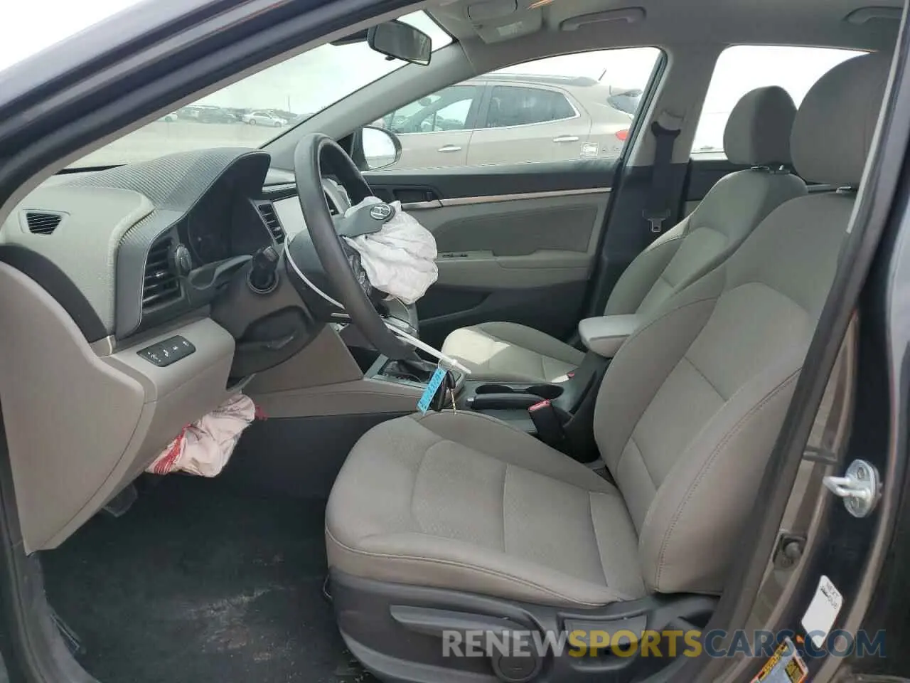 7 Фотография поврежденного автомобиля 5NPD84LF2LH573006 HYUNDAI ELANTRA 2020