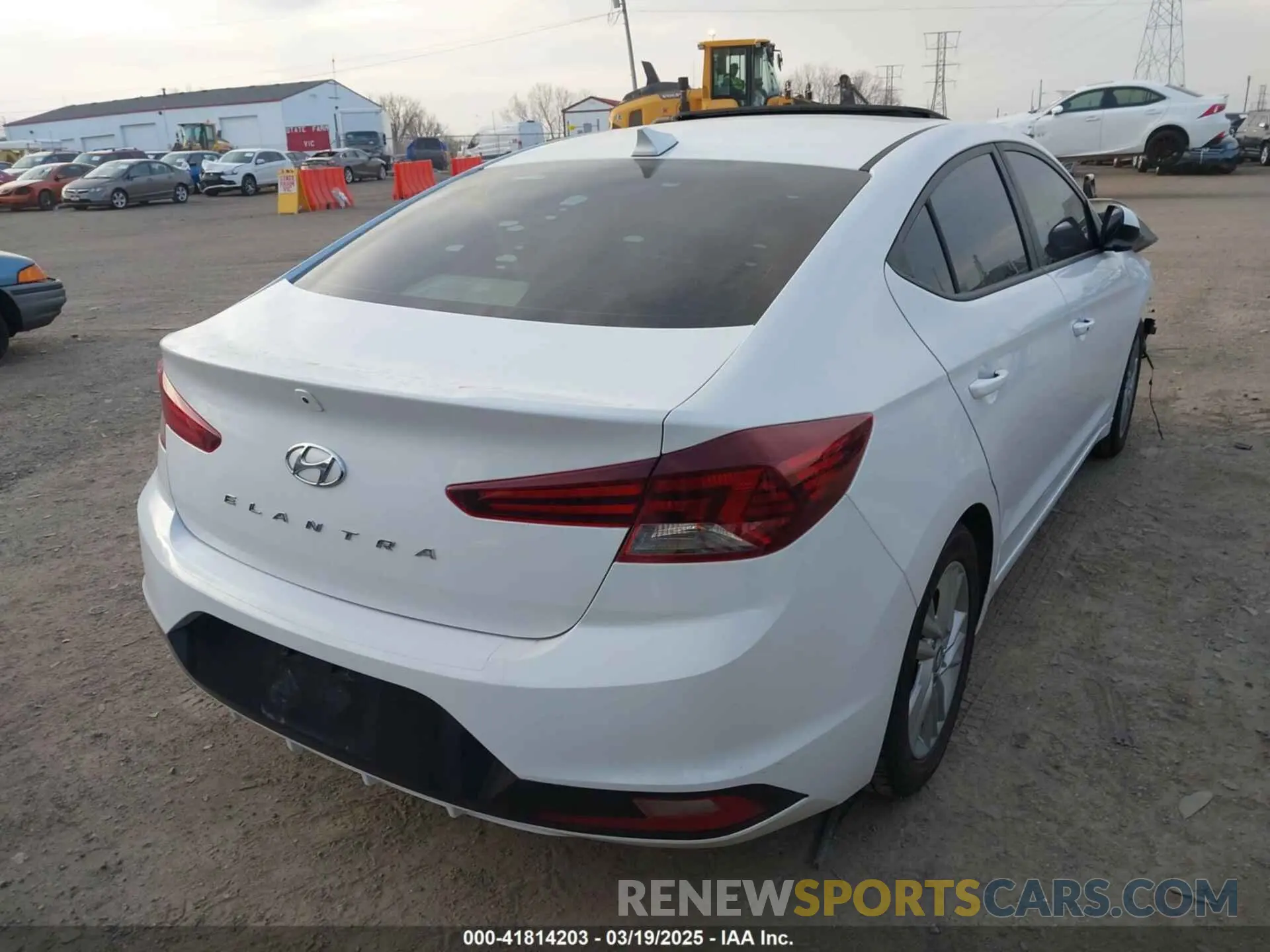 4 Photograph of a damaged car 5NPD84LF2LH601712 HYUNDAI ELANTRA 2020