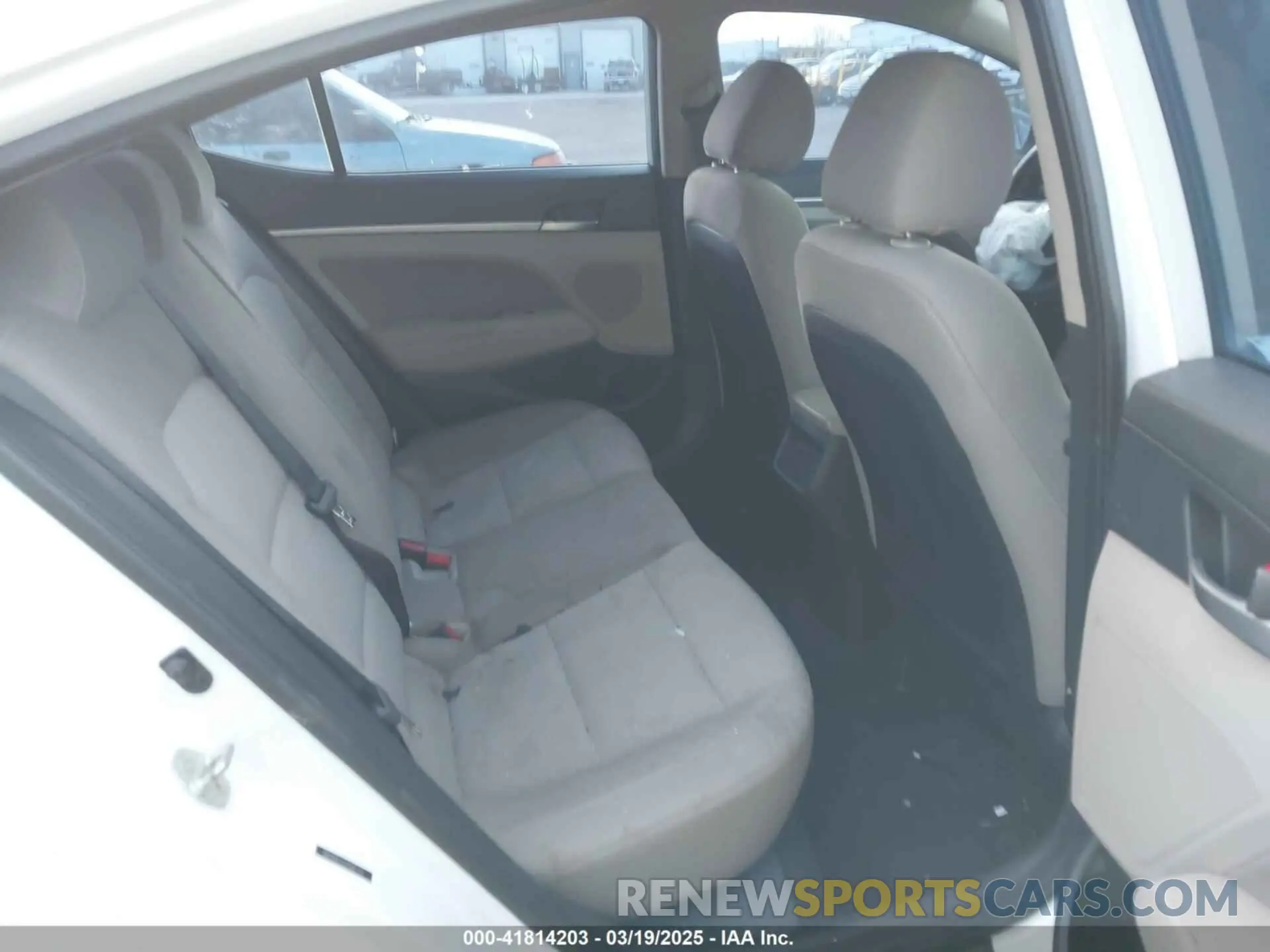 8 Photograph of a damaged car 5NPD84LF2LH601712 HYUNDAI ELANTRA 2020