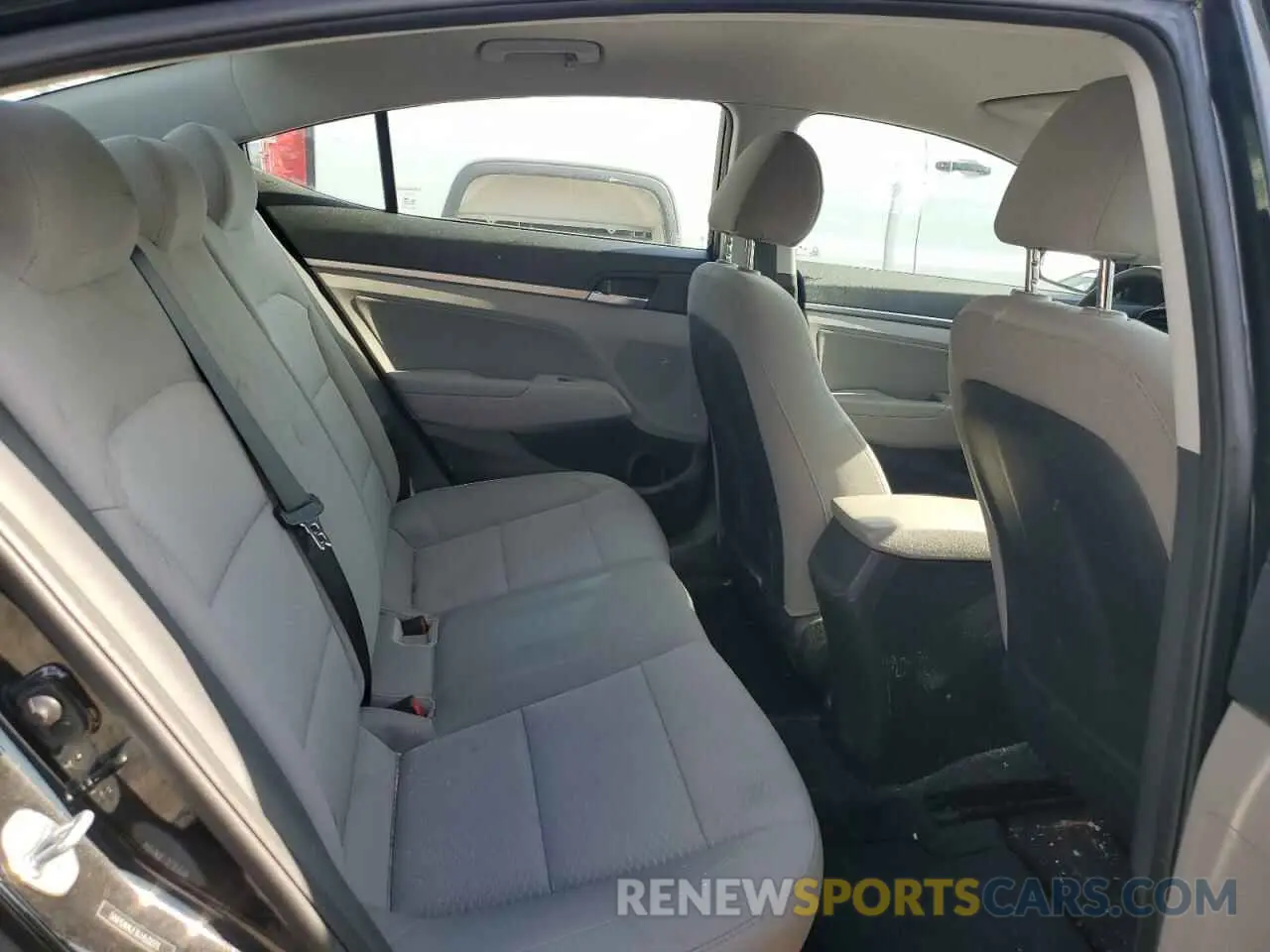 10 Photograph of a damaged car 5NPD84LF3LH532271 HYUNDAI ELANTRA 2020