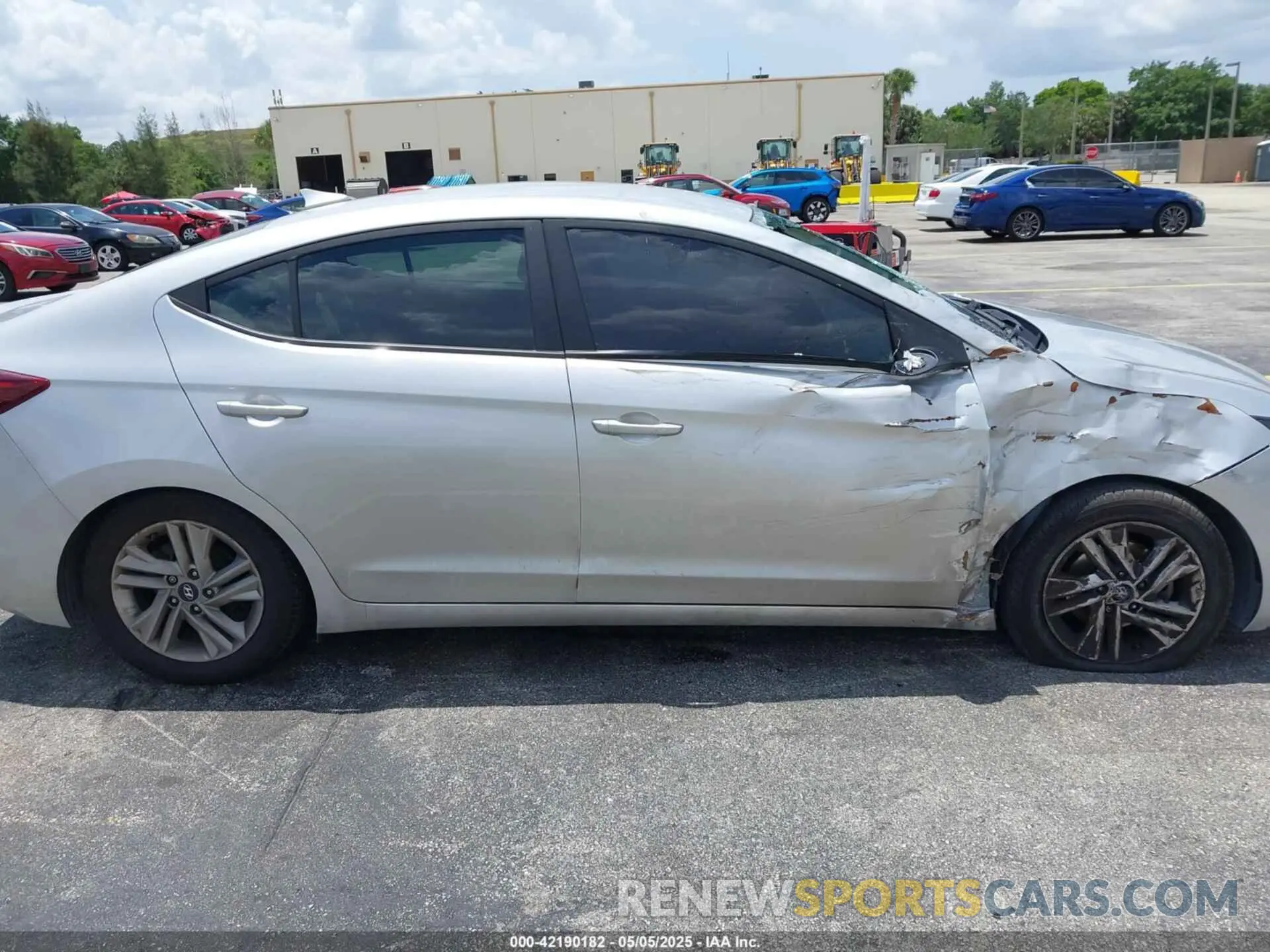 13 Photograph of a damaged car 5NPD84LF3LH540242 HYUNDAI ELANTRA 2020
