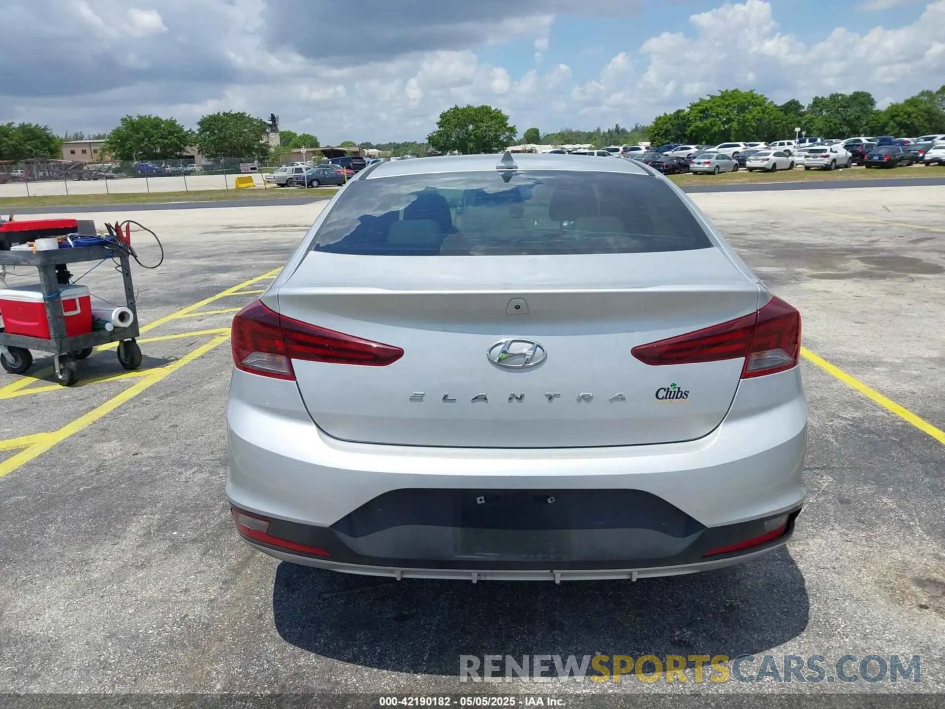 16 Photograph of a damaged car 5NPD84LF3LH540242 HYUNDAI ELANTRA 2020