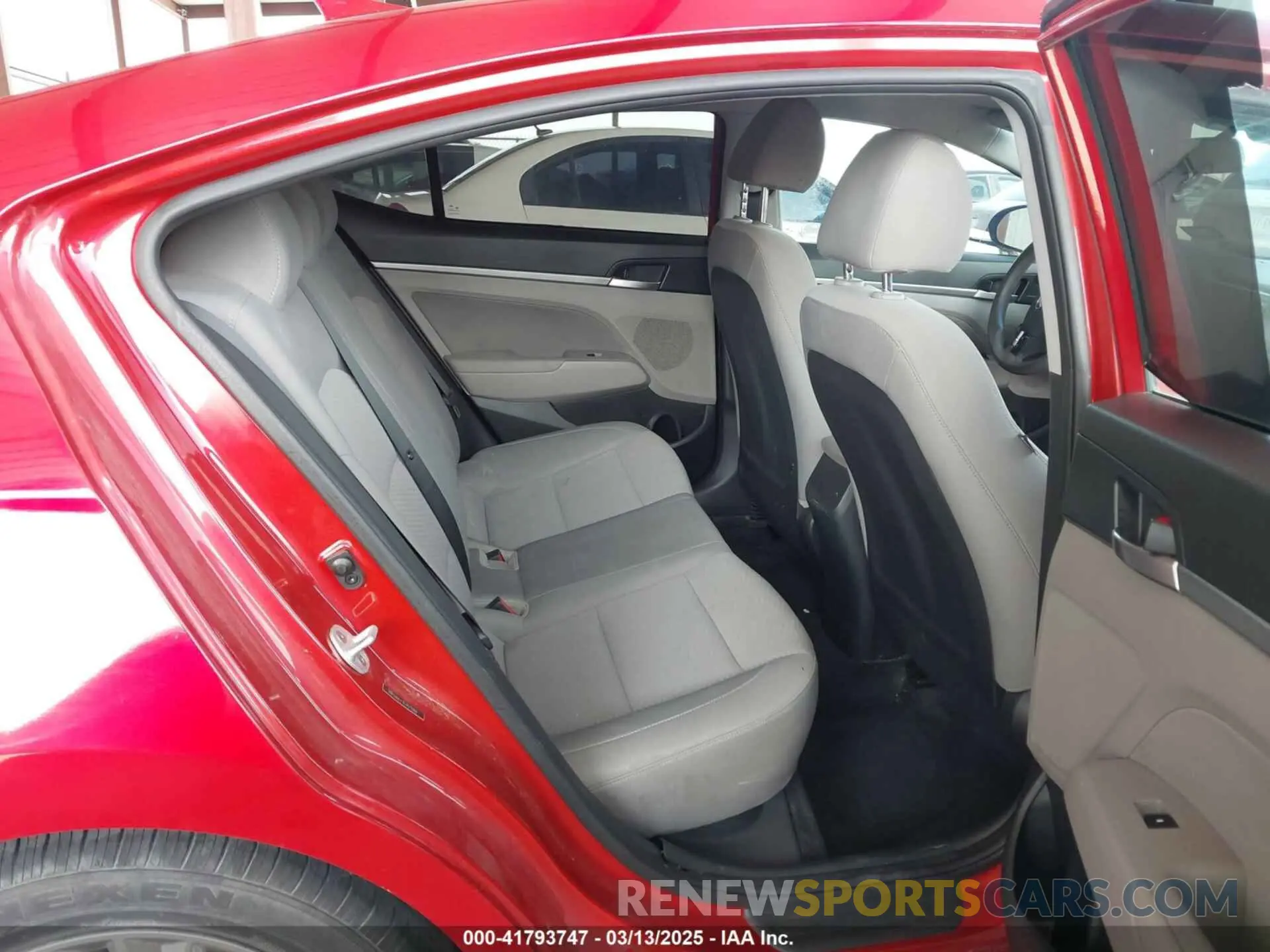 8 Фотография поврежденного автомобиля 5NPD84LF3LH572060 HYUNDAI ELANTRA 2020