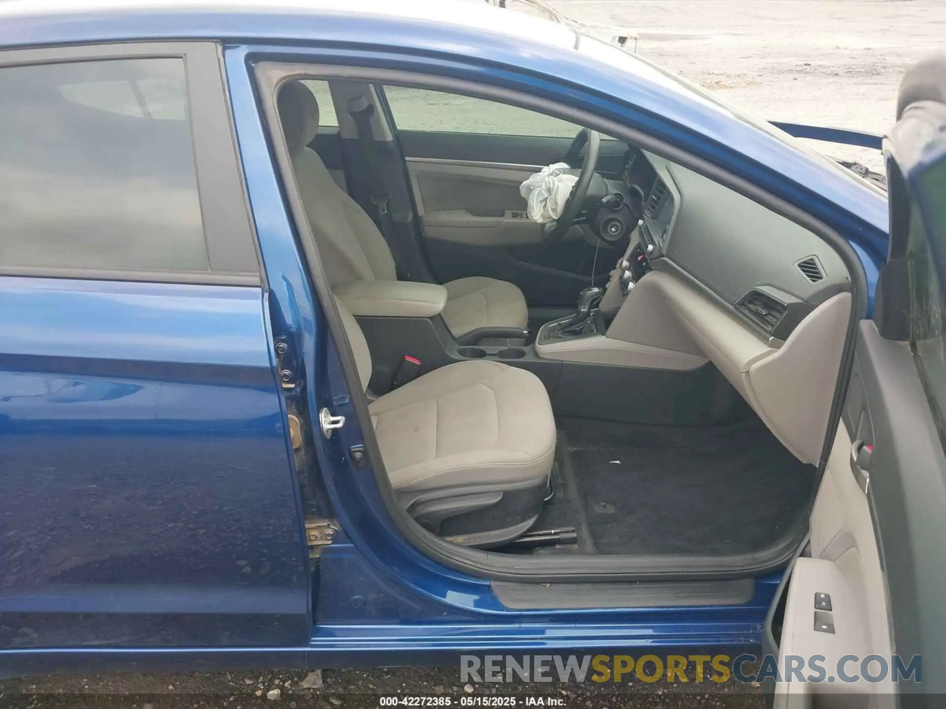 5 Photograph of a damaged car 5NPD84LF3LH593037 HYUNDAI ELANTRA 2020