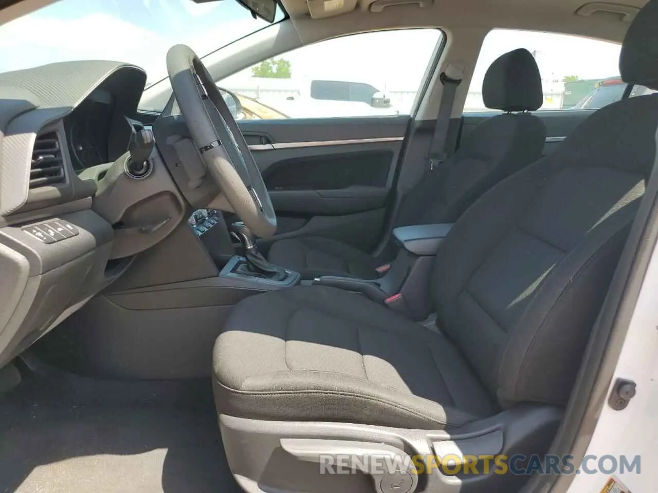 7 Photograph of a damaged car 5NPD84LF3LH621564 HYUNDAI ELANTRA 2020