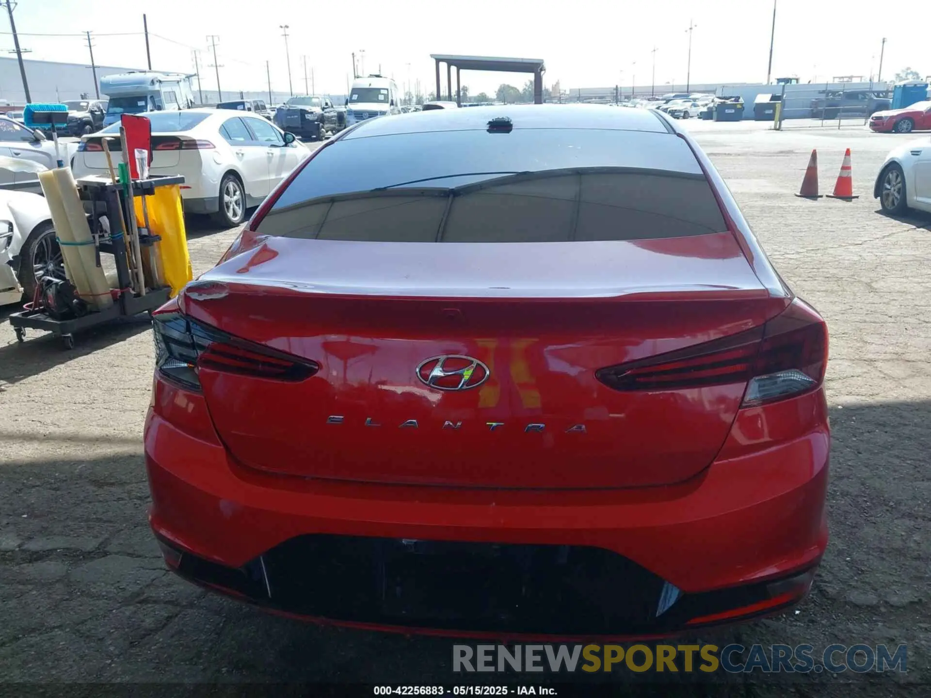 16 Photograph of a damaged car 5NPD84LF3LH631009 HYUNDAI ELANTRA 2020