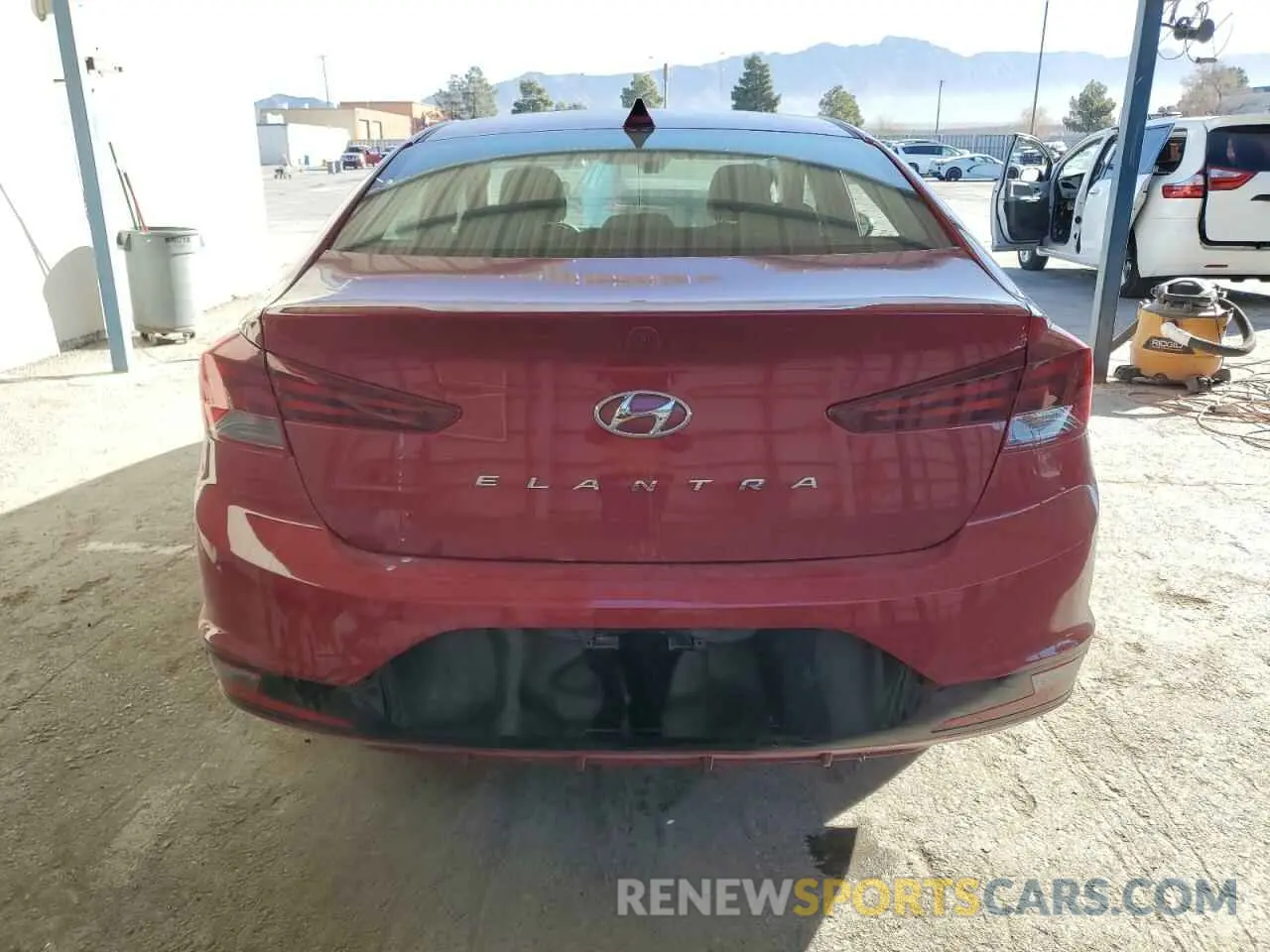 6 Фотография поврежденного автомобиля 5NPD84LF4LH493917 HYUNDAI ELANTRA 2020