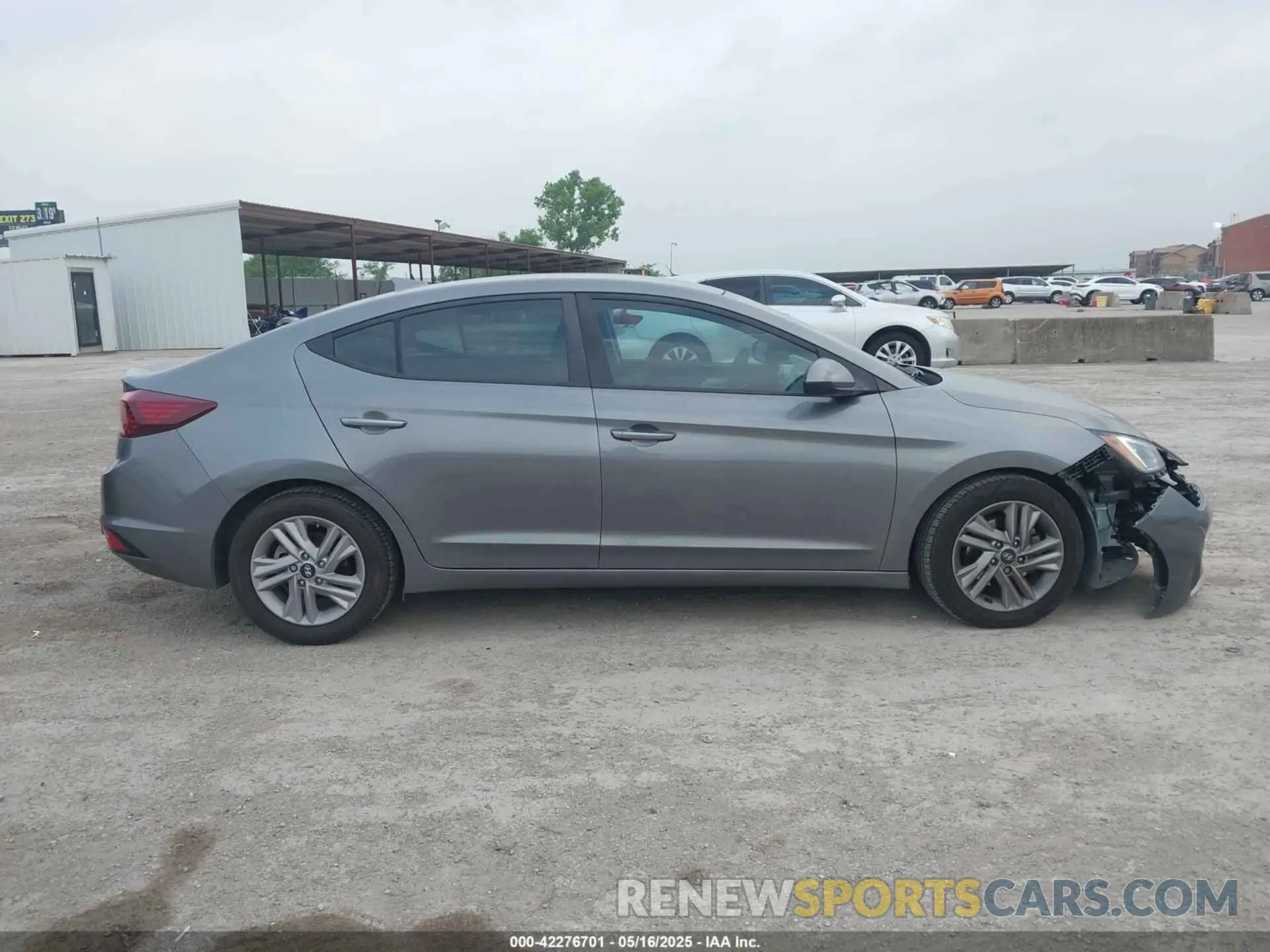 13 Photograph of a damaged car 5NPD84LF4LH506939 HYUNDAI ELANTRA 2020
