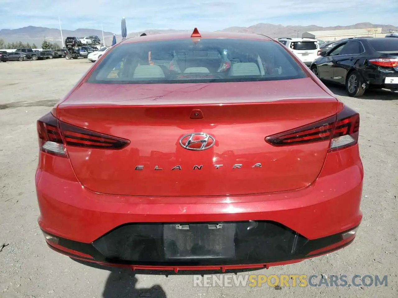 6 Photograph of a damaged car 5NPD84LF4LH515804 HYUNDAI ELANTRA 2020