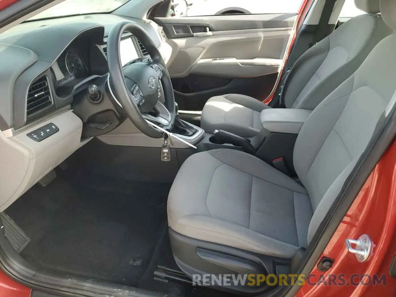 7 Photograph of a damaged car 5NPD84LF4LH515804 HYUNDAI ELANTRA 2020