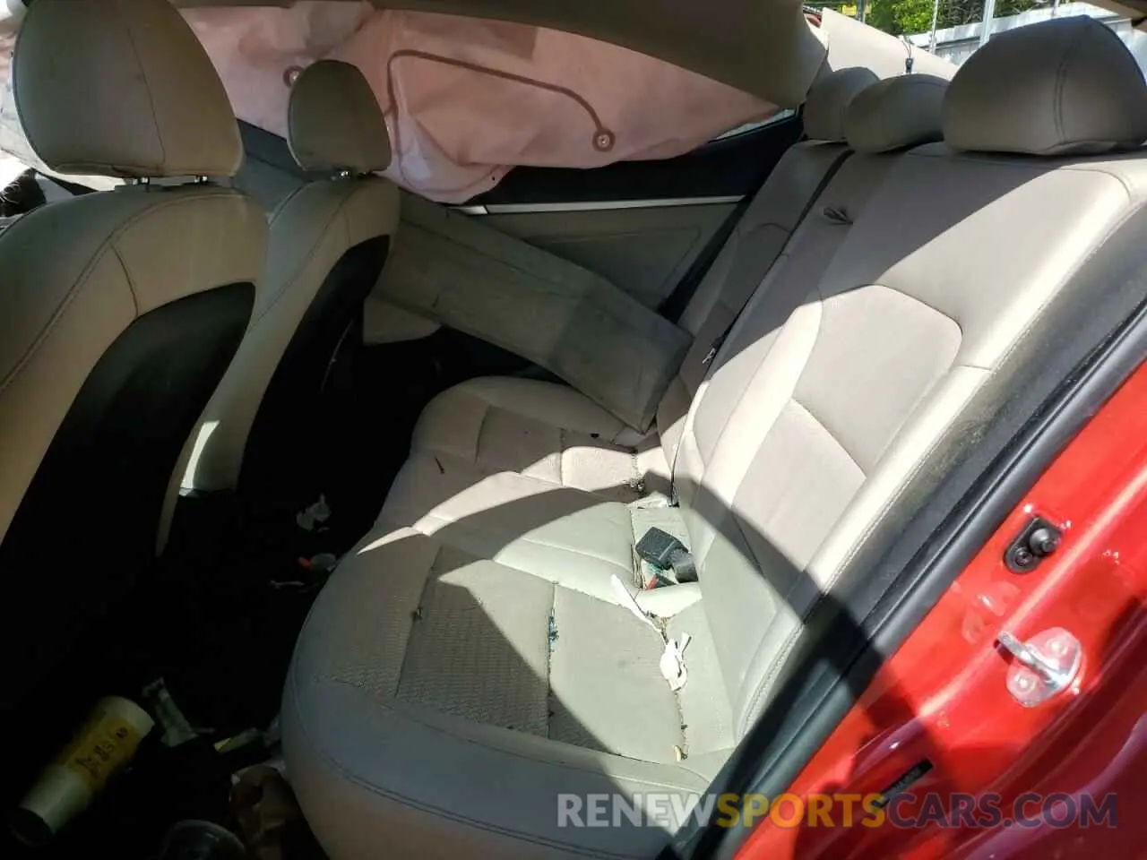 10 Photograph of a damaged car 5NPD84LF4LH551511 HYUNDAI ELANTRA 2020