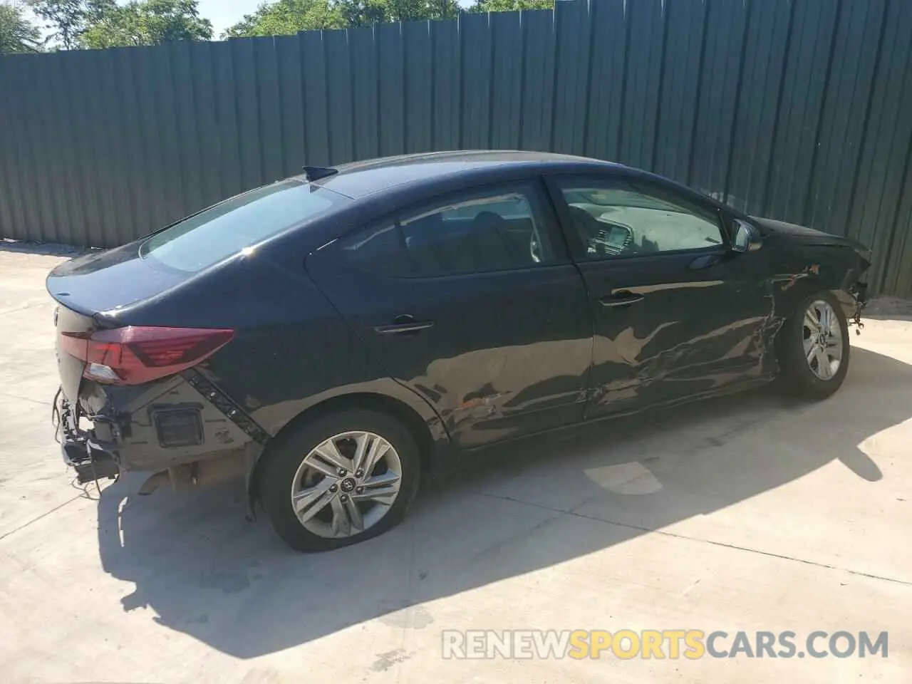 3 Photograph of a damaged car 5NPD84LF4LH551962 HYUNDAI ELANTRA 2020