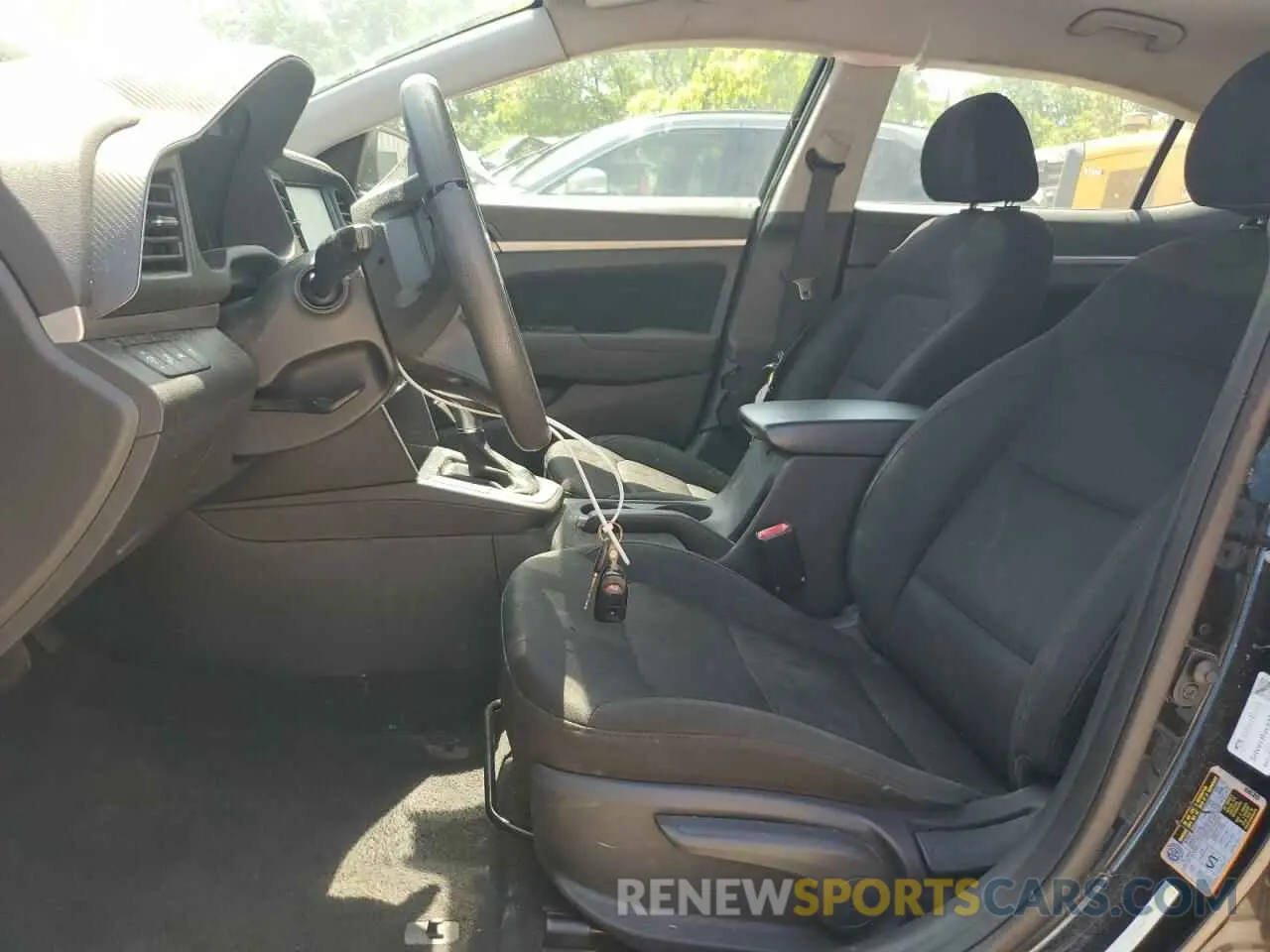 7 Photograph of a damaged car 5NPD84LF4LH551962 HYUNDAI ELANTRA 2020