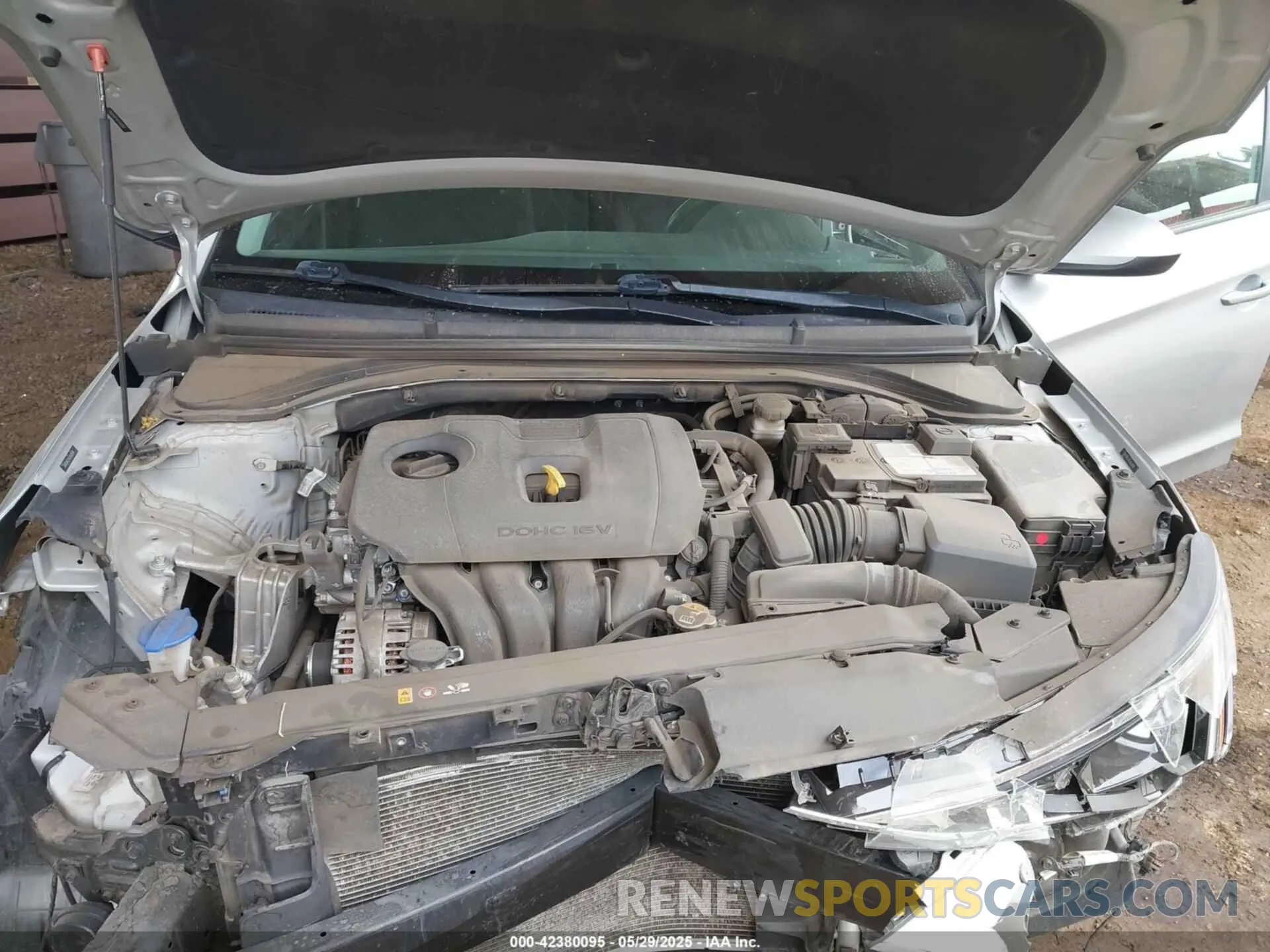 10 Photograph of a damaged car 5NPD84LF4LH568504 HYUNDAI ELANTRA 2020