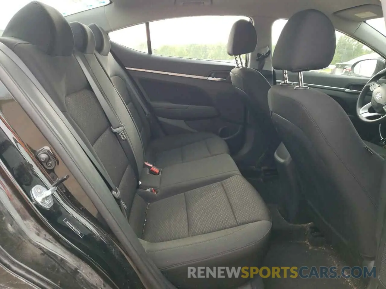 10 Photograph of a damaged car 5NPD84LF4LH601419 HYUNDAI ELANTRA 2020