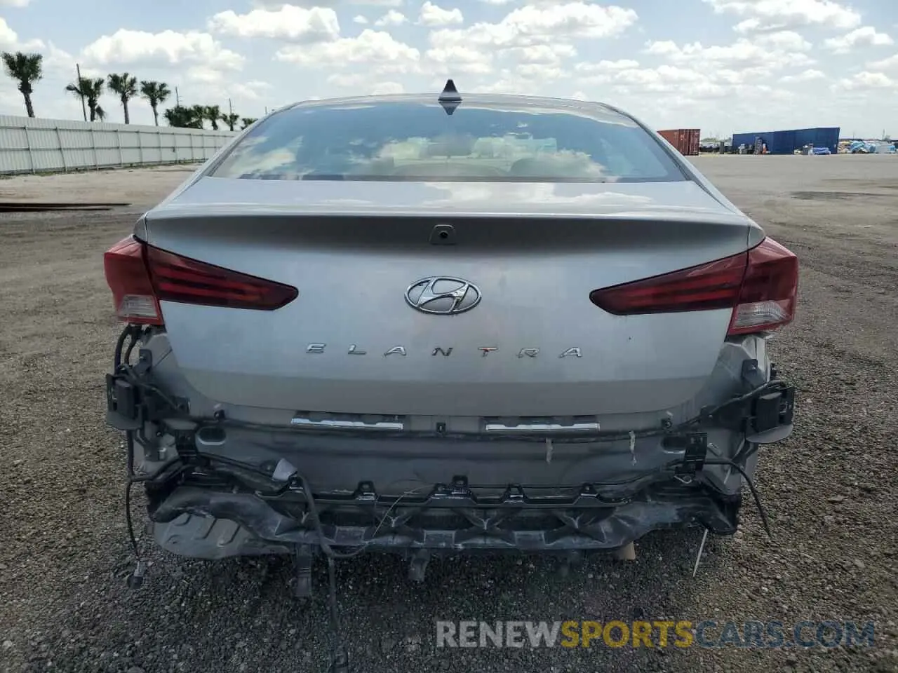 6 Photograph of a damaged car 5NPD84LF4LH608371 HYUNDAI ELANTRA 2020