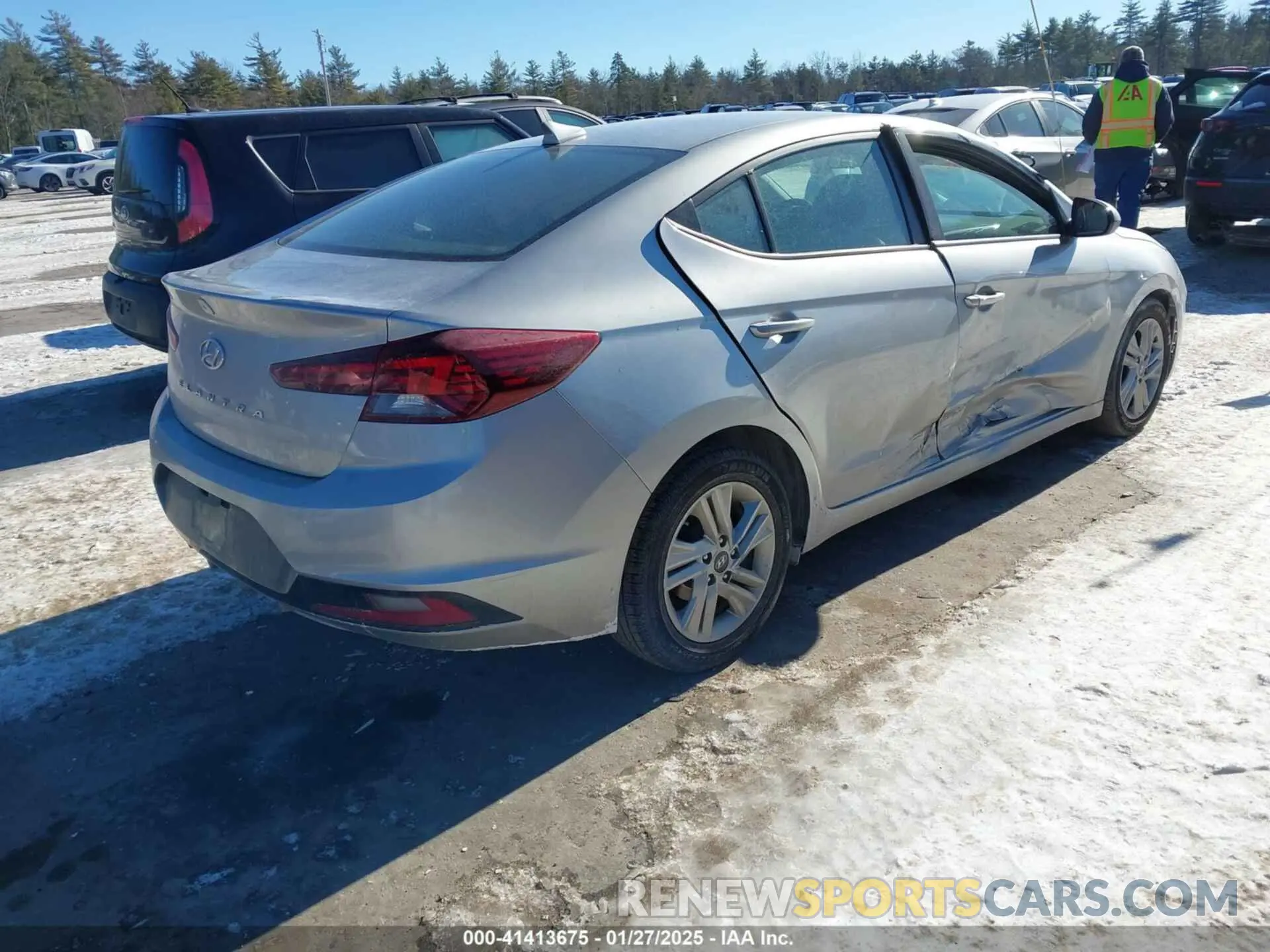 4 Фотография поврежденного автомобиля 5NPD84LF4LH624425 HYUNDAI ELANTRA 2020