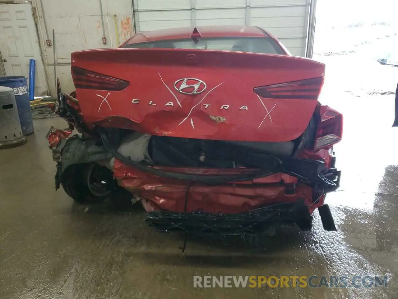 6 Photograph of a damaged car 5NPD84LF4LH629401 HYUNDAI ELANTRA 2020
