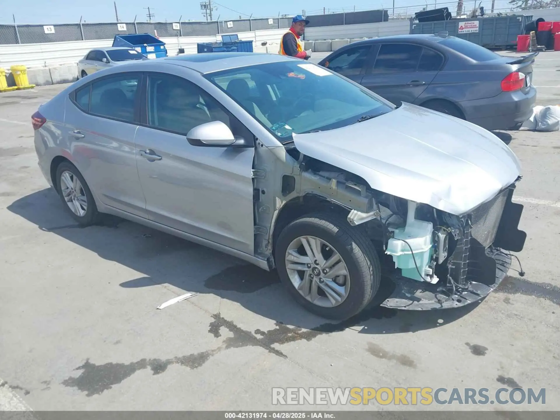 1 Photograph of a damaged car 5NPD84LF4LH631116 HYUNDAI ELANTRA 2020