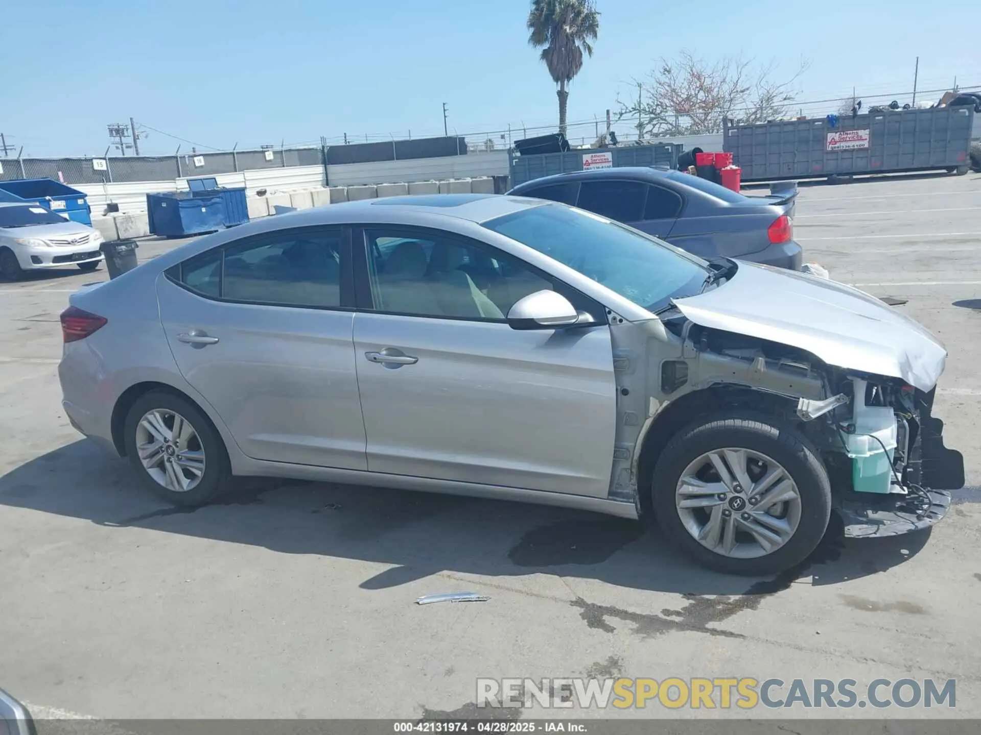 14 Photograph of a damaged car 5NPD84LF4LH631116 HYUNDAI ELANTRA 2020