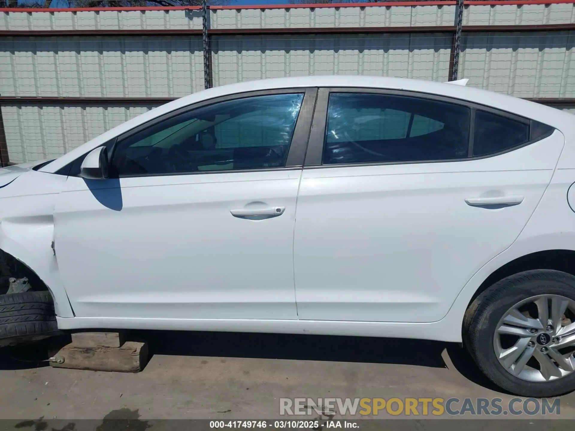 13 Фотография поврежденного автомобиля 5NPD84LF5LH505511 HYUNDAI ELANTRA 2020