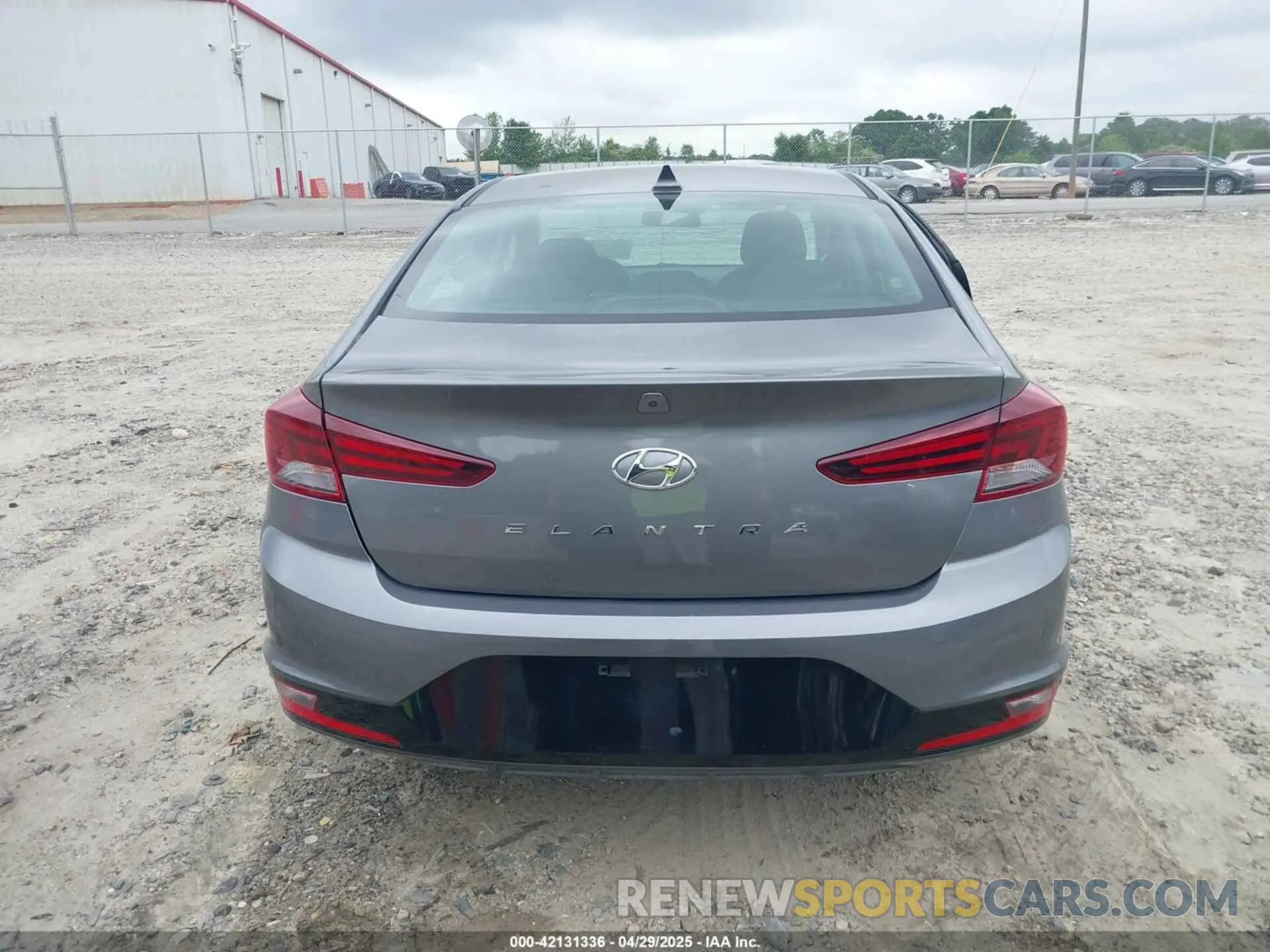 16 Photograph of a damaged car 5NPD84LF5LH510014 HYUNDAI ELANTRA 2020