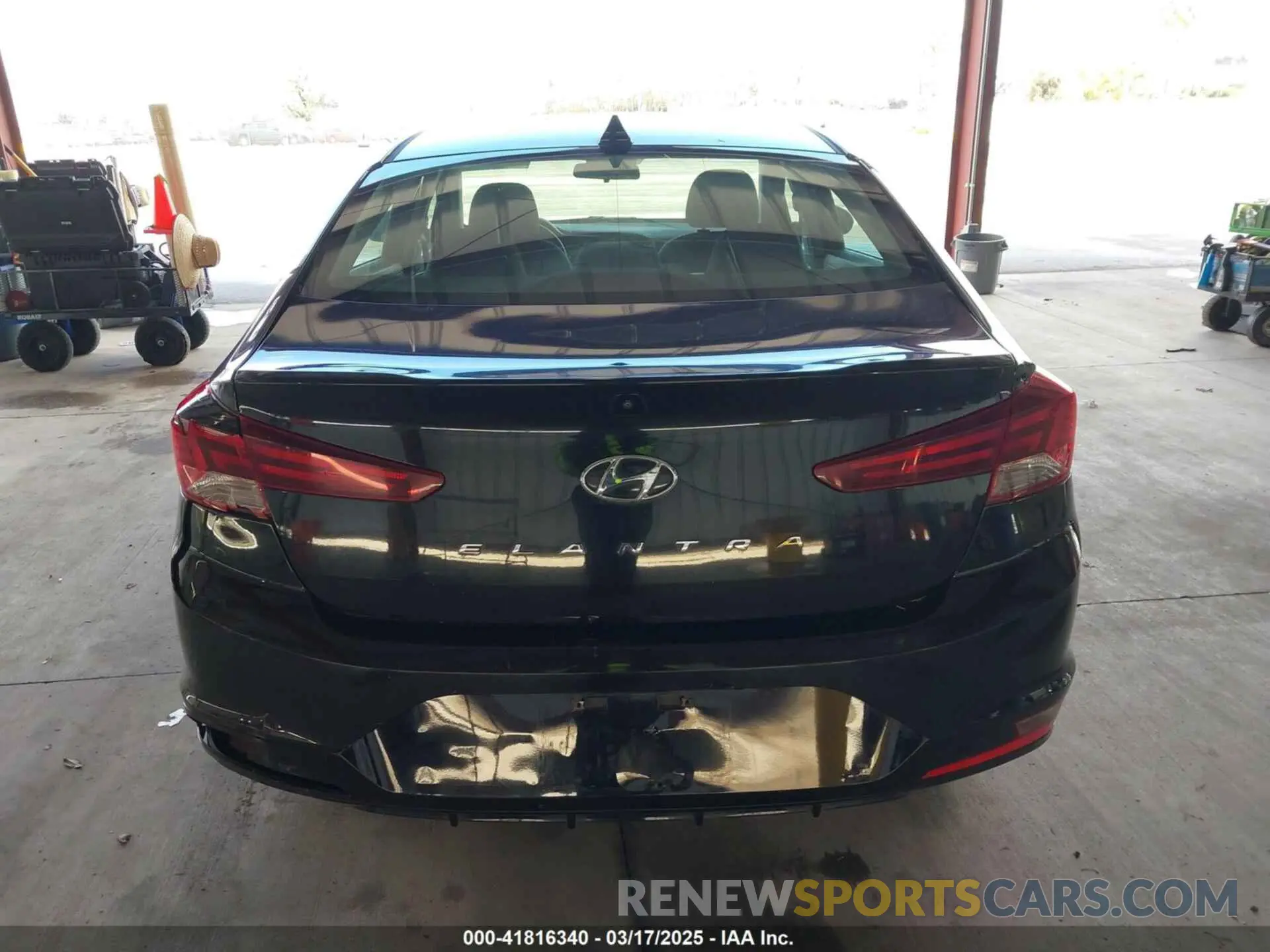 17 Photograph of a damaged car 5NPD84LF5LH548133 HYUNDAI ELANTRA 2020