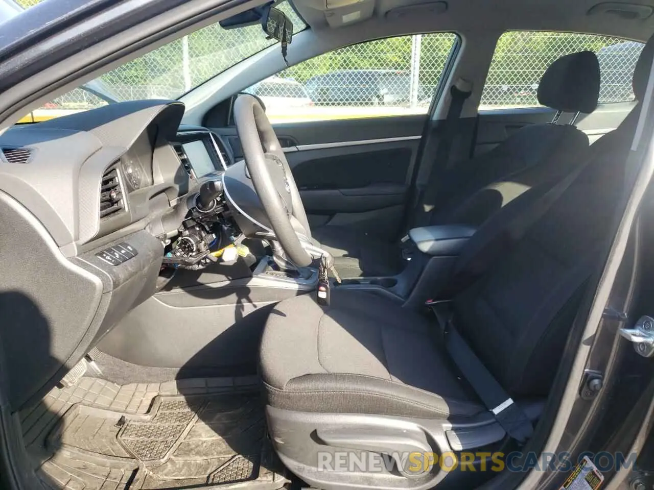 7 Фотография поврежденного автомобиля 5NPD84LF5LH559617 HYUNDAI ELANTRA 2020