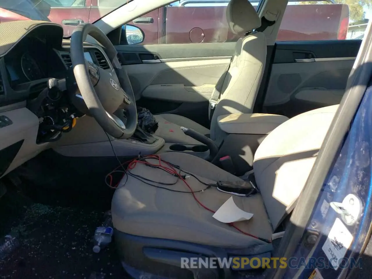 7 Photograph of a damaged car 5NPD84LF5LH571458 HYUNDAI ELANTRA 2020
